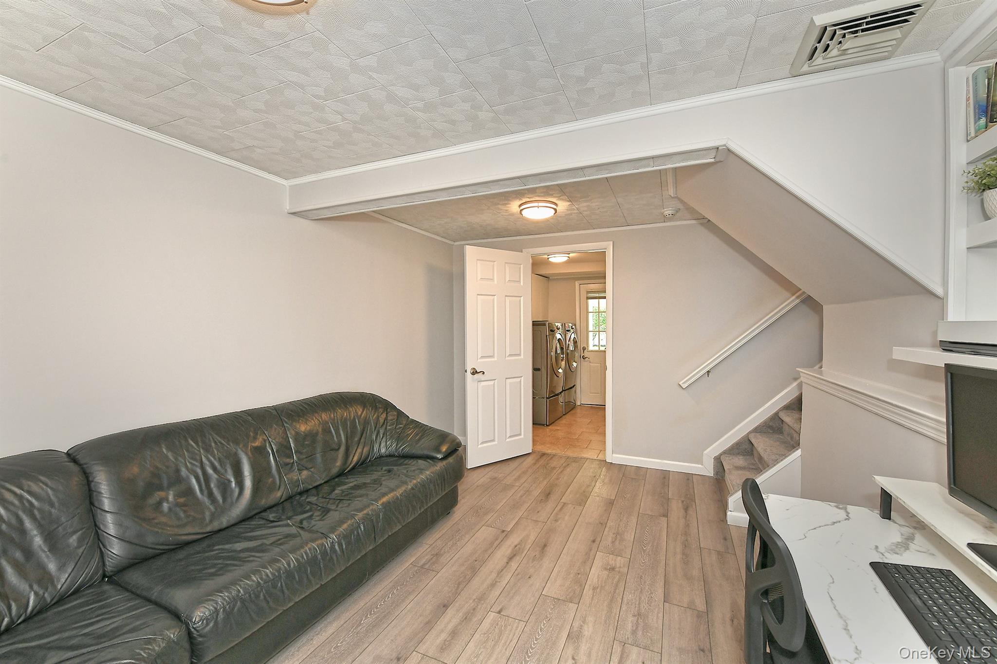 36 Lane Avenue Property Photo 26