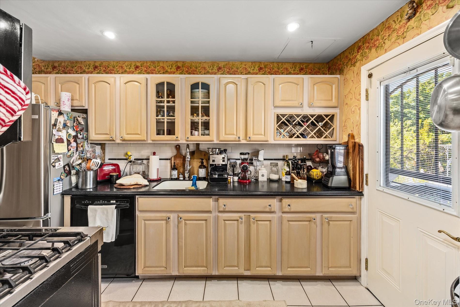 1709 Starr Street Property Photo 12