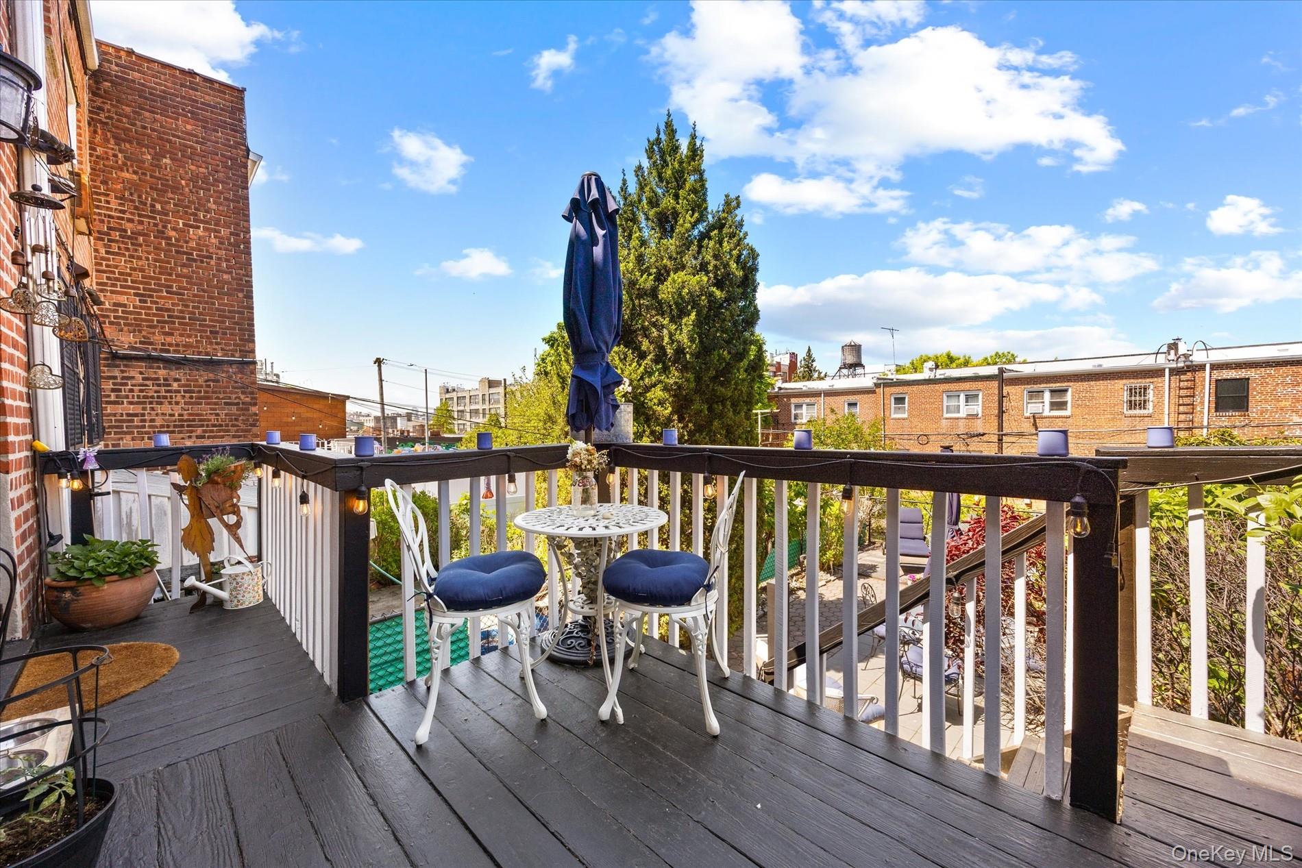 1709 Starr Street Property Photo 16