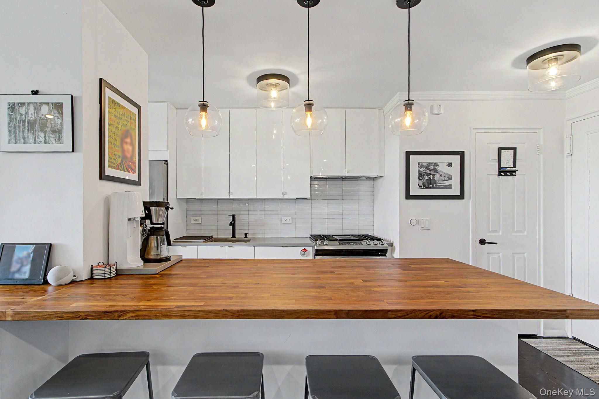 4555 Henry Hudson Parkway 805 Property Photo 4