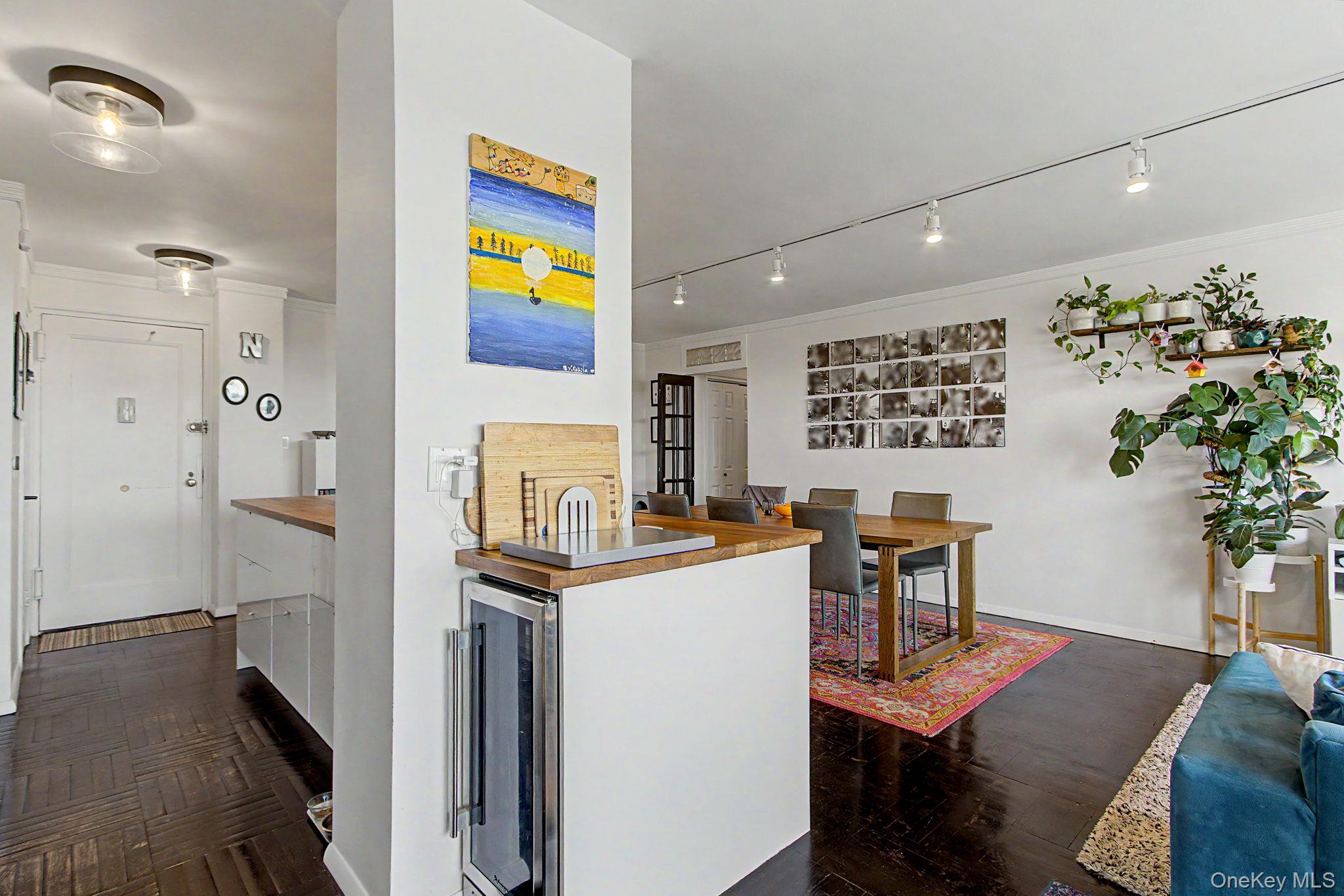 4555 Henry Hudson Parkway 805 Property Photo 8