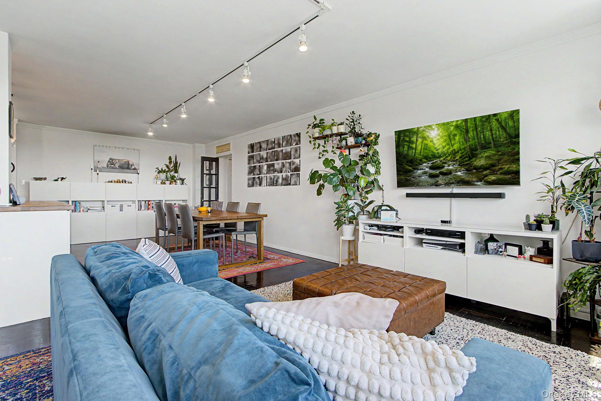 4555 Henry Hudson Parkway 805 Property Photo 14