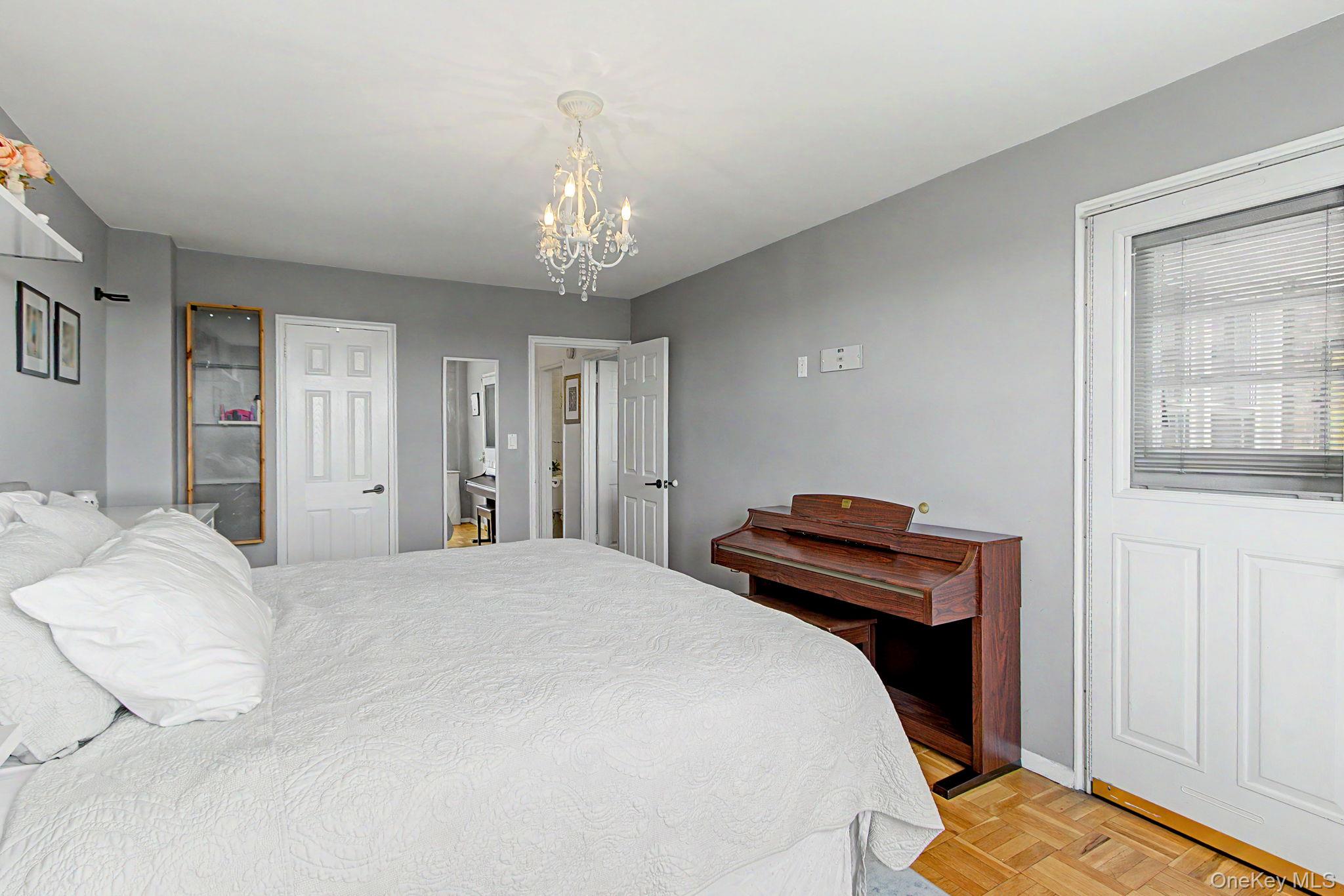4555 Henry Hudson Parkway 805 Property Photo 27