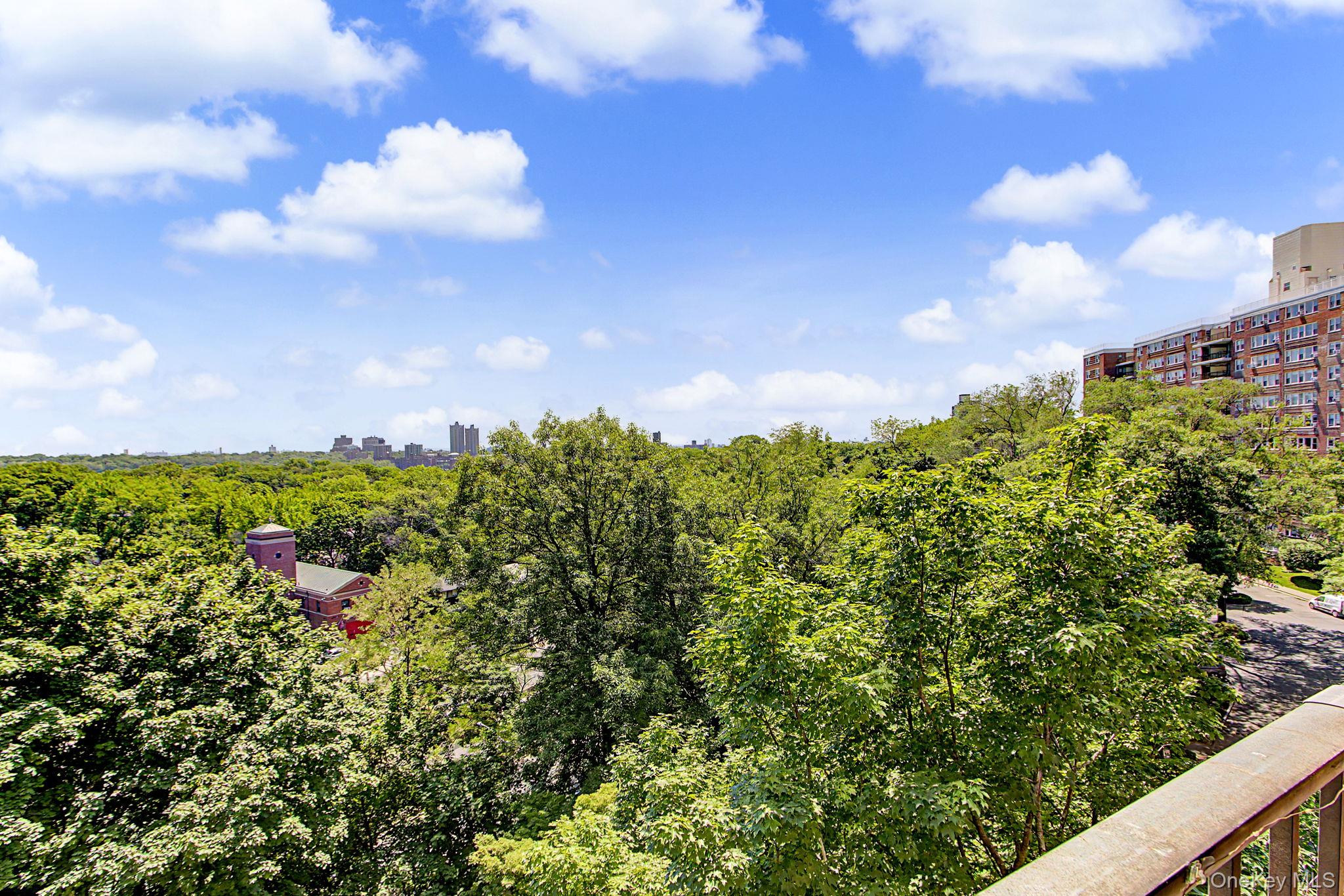 4555 Henry Hudson Parkway 805 Property Photo 35