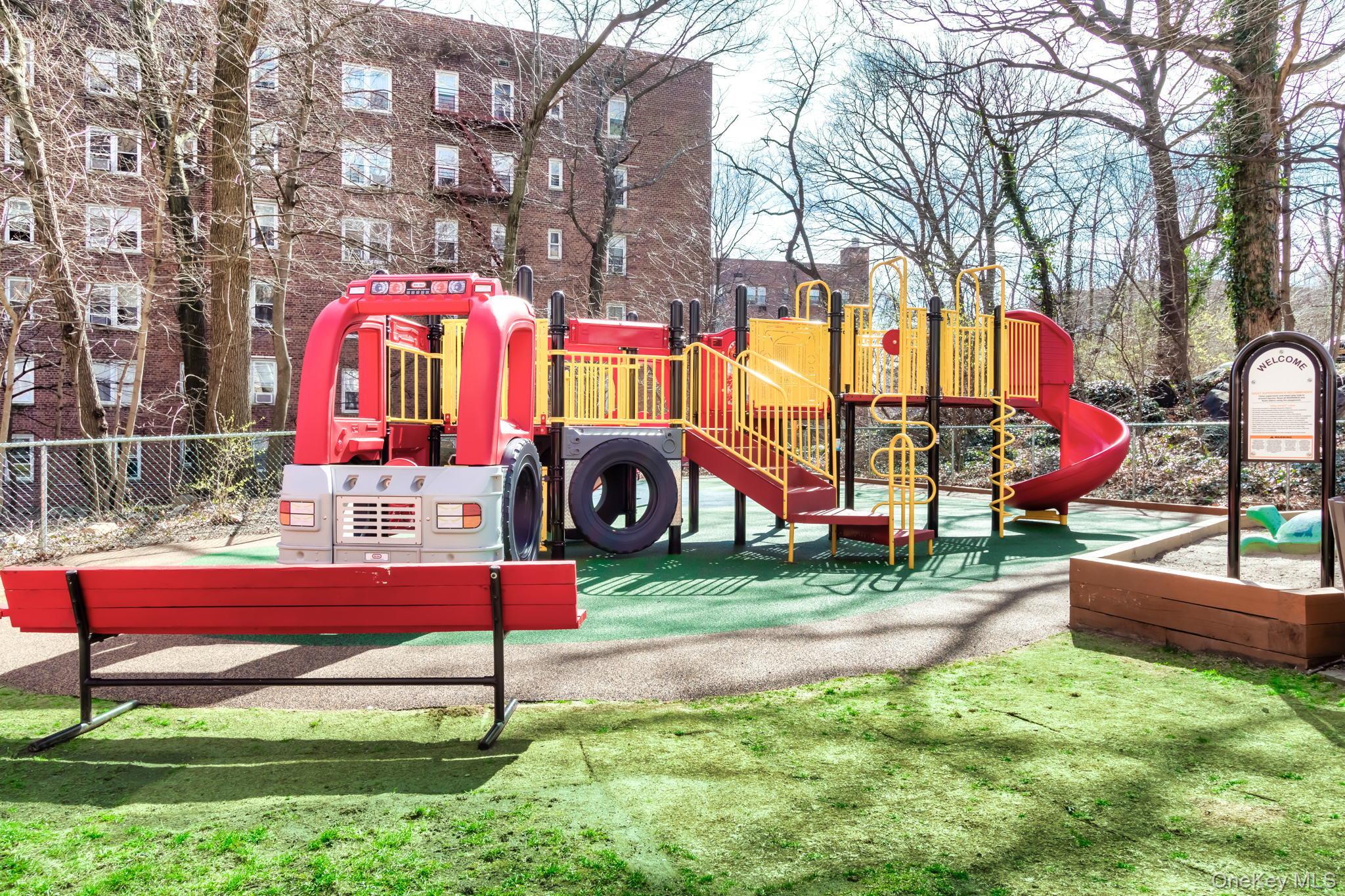 4555 Henry Hudson Parkway 805 Property Photo 46