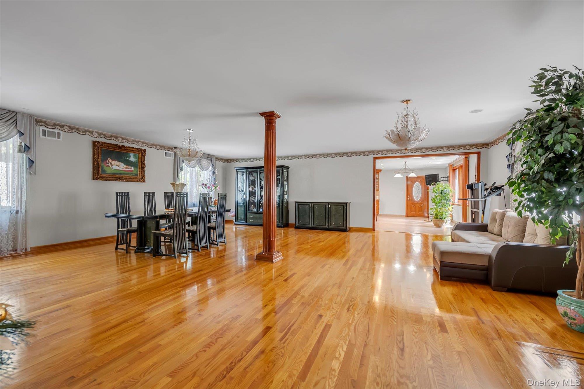 18042 Aberdeen Road Property Photo 6