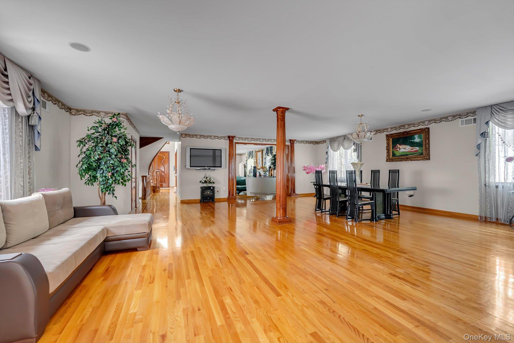 18042 Aberdeen Road Property Photo 7