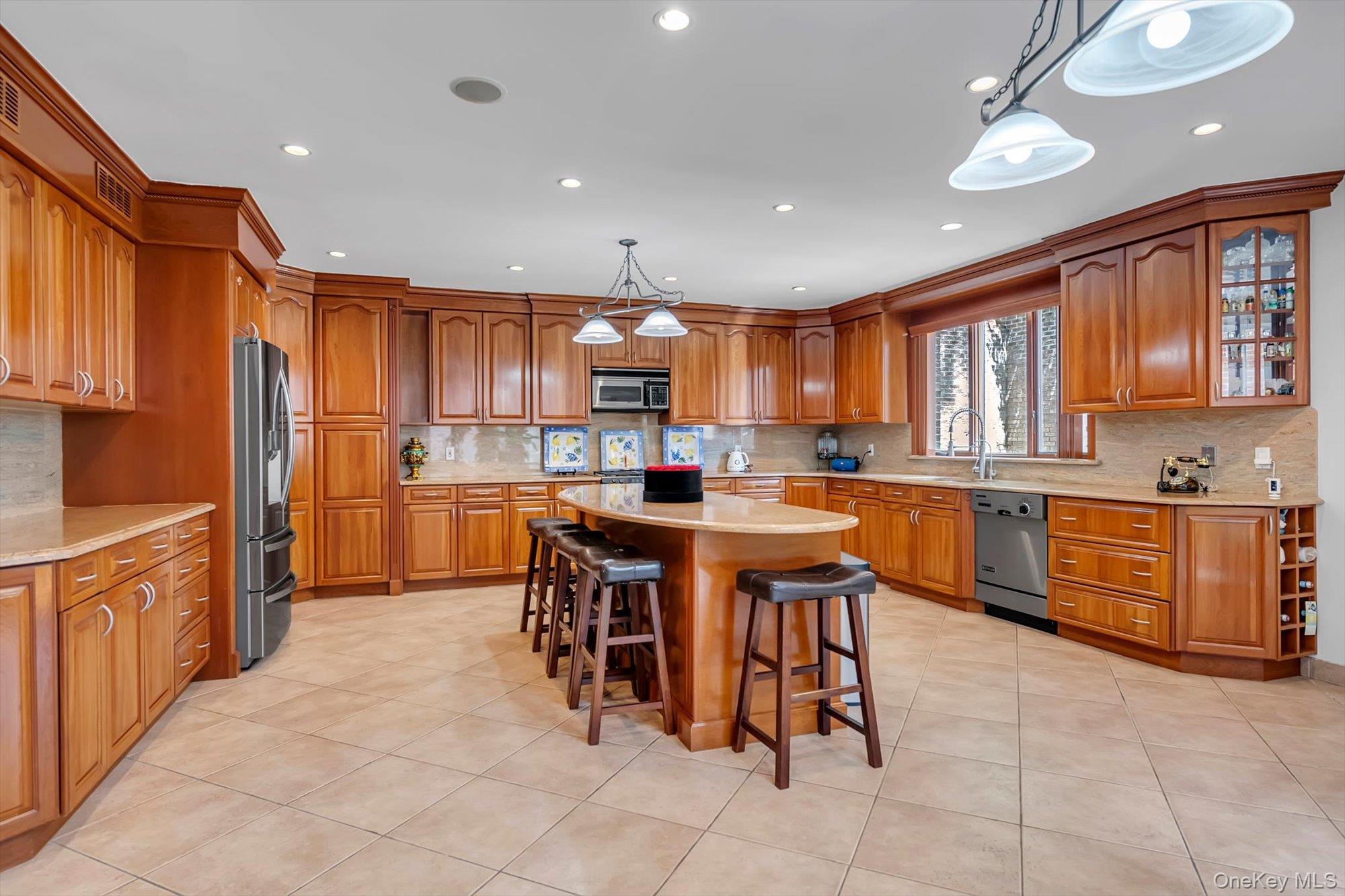 18042 Aberdeen Road Property Photo 8