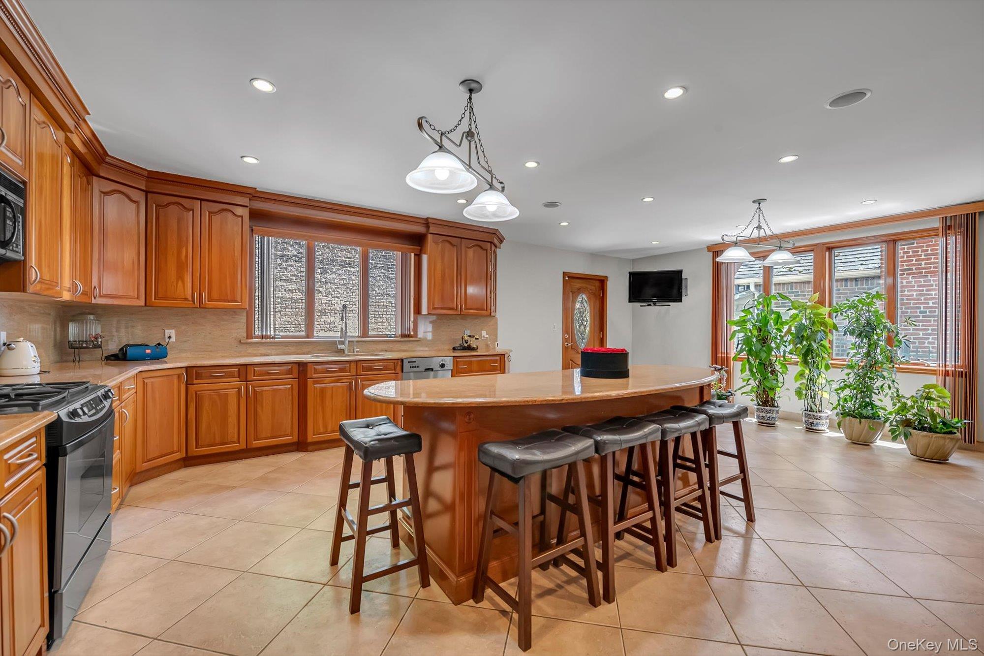 18042 Aberdeen Road Property Photo 10