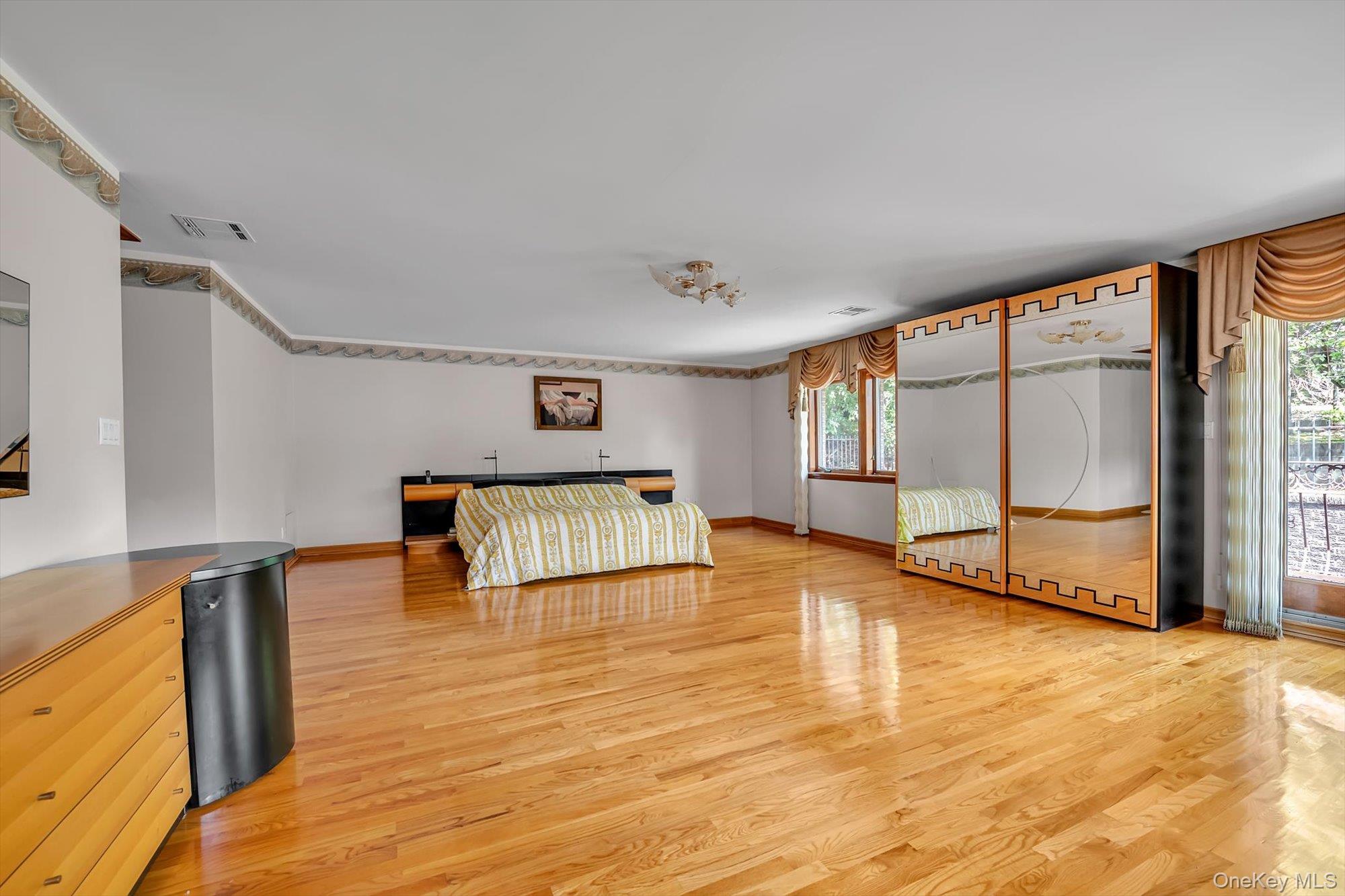 18042 Aberdeen Road Property Photo 13