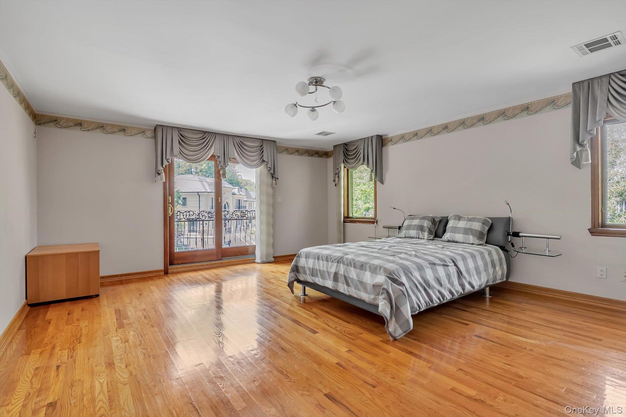 18042 Aberdeen Road Property Photo 17