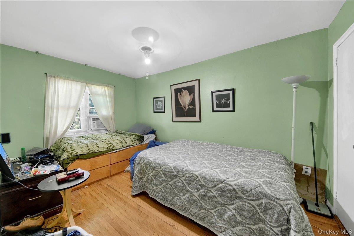 2571 Seymour Avenue Property Photo 9