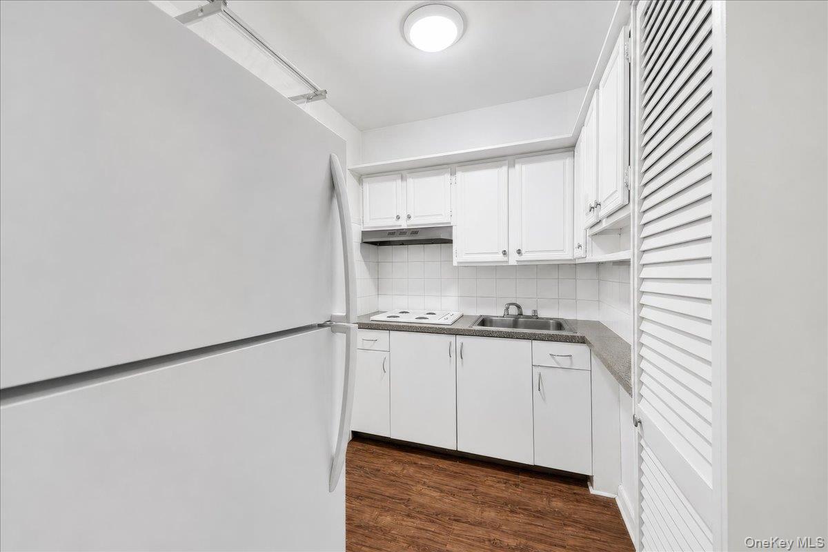 2571 Seymour Avenue Property Photo 10
