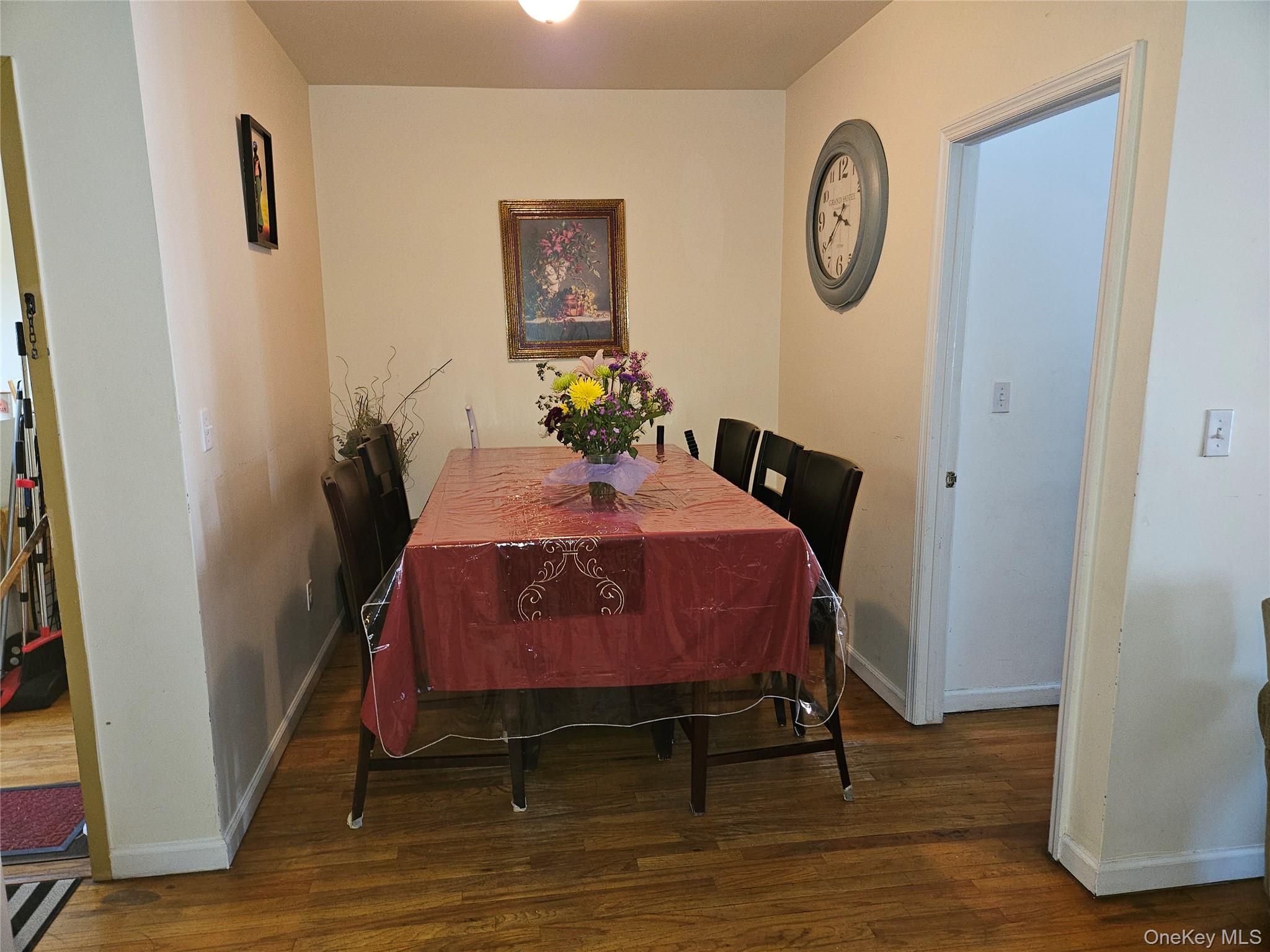 1297 Clay Avenue Property Photo 6