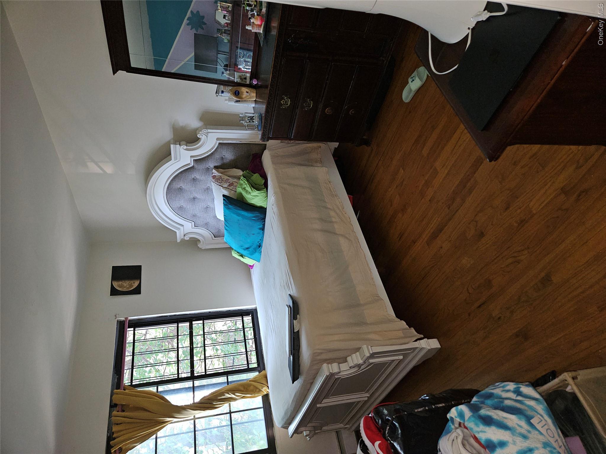 1297 Clay Avenue Property Photo 8