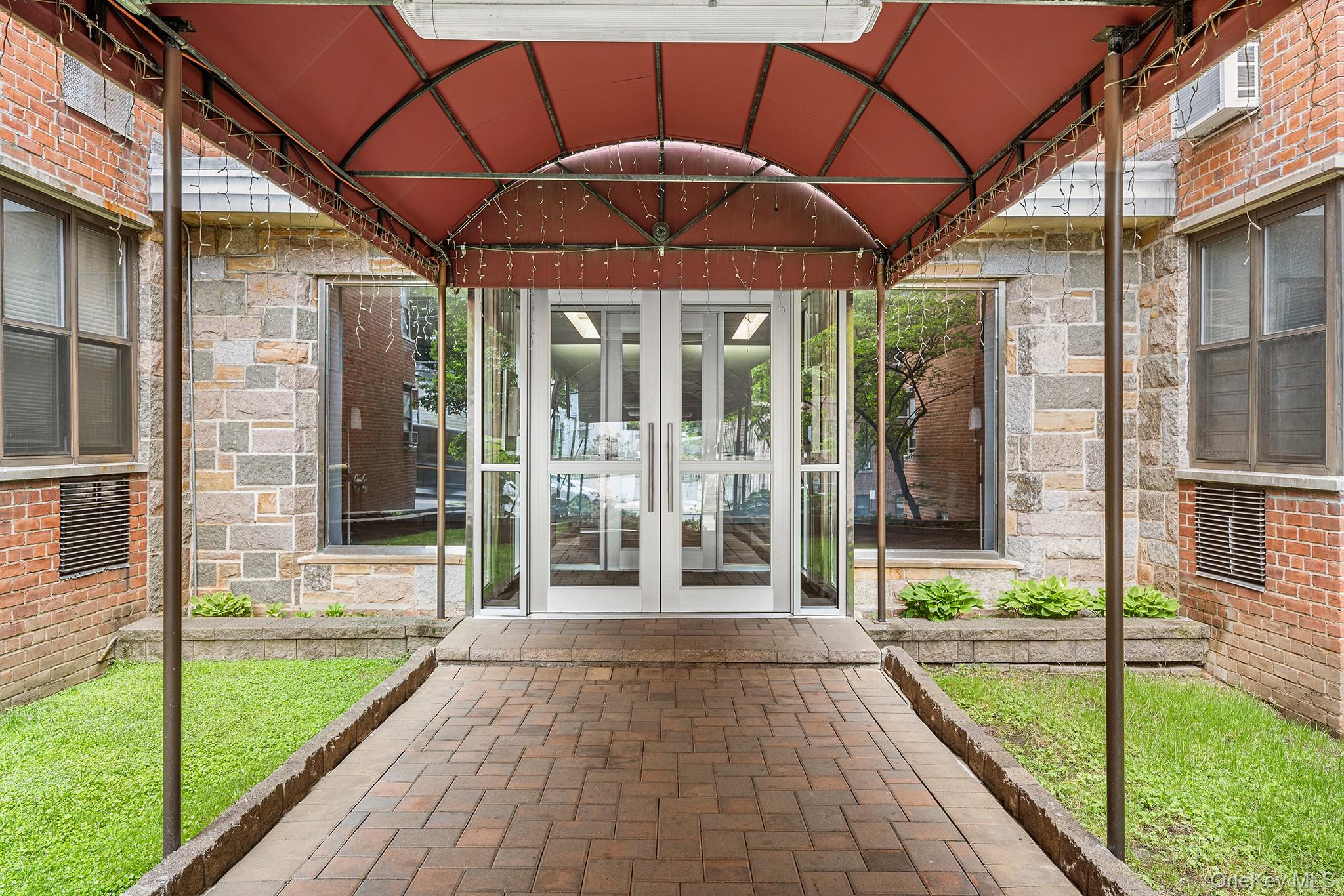 555 Bronx River Road 3p Property Photo 21