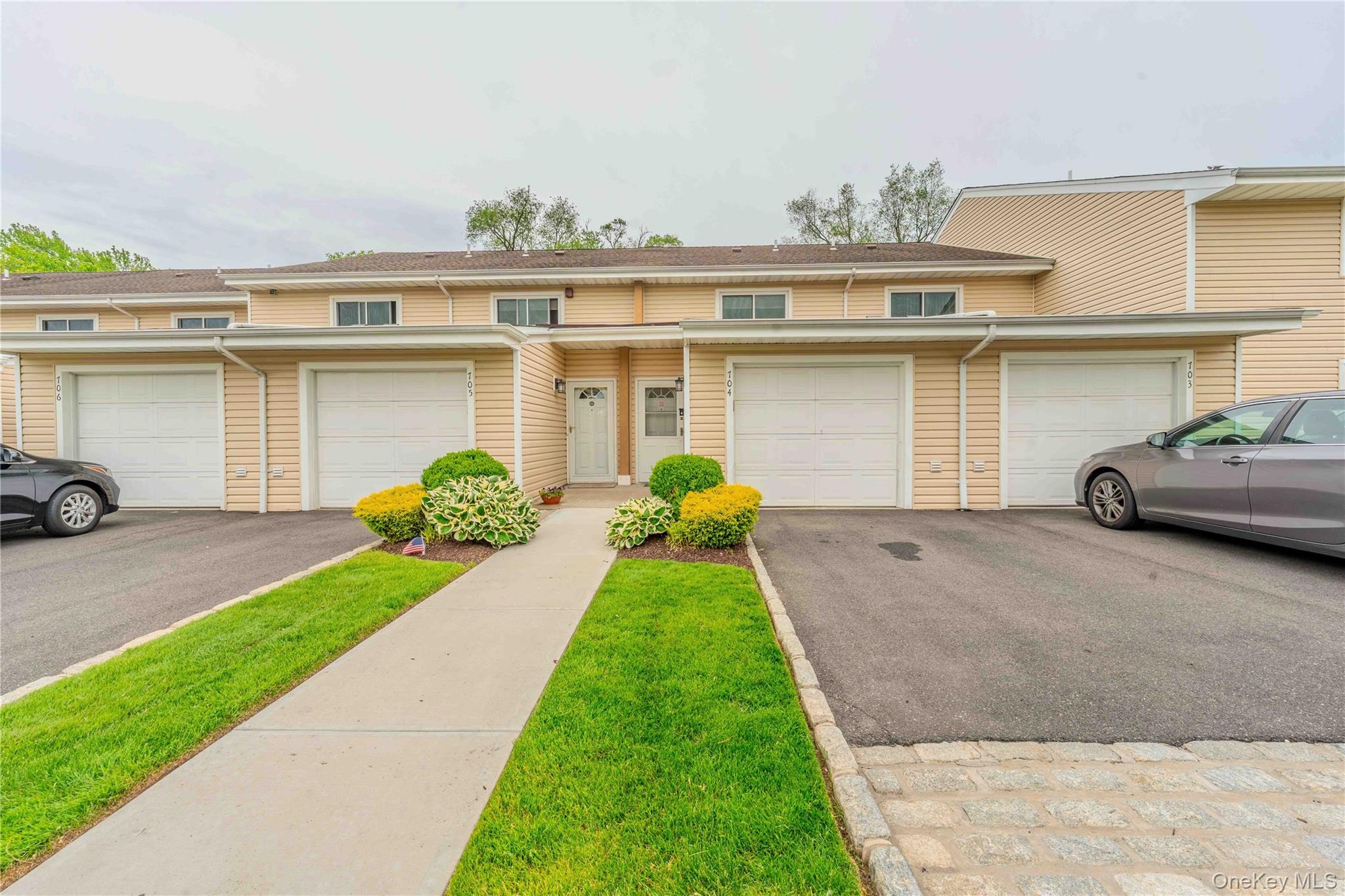 2355 Pershing Boulevard 704 Property Photo 1