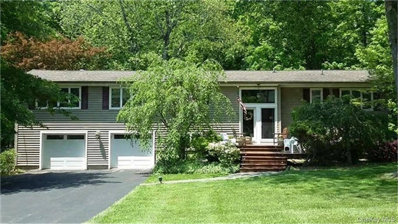 28 Leona Drive Property Photo 1
