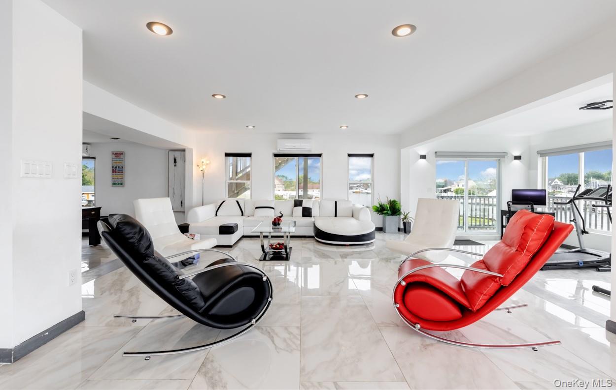 200 Clocks Boulevard Property Photo 4