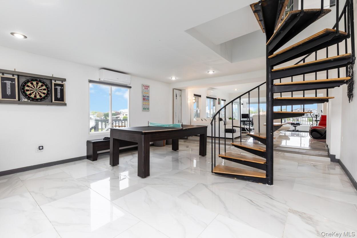200 Clocks Boulevard Property Photo 9