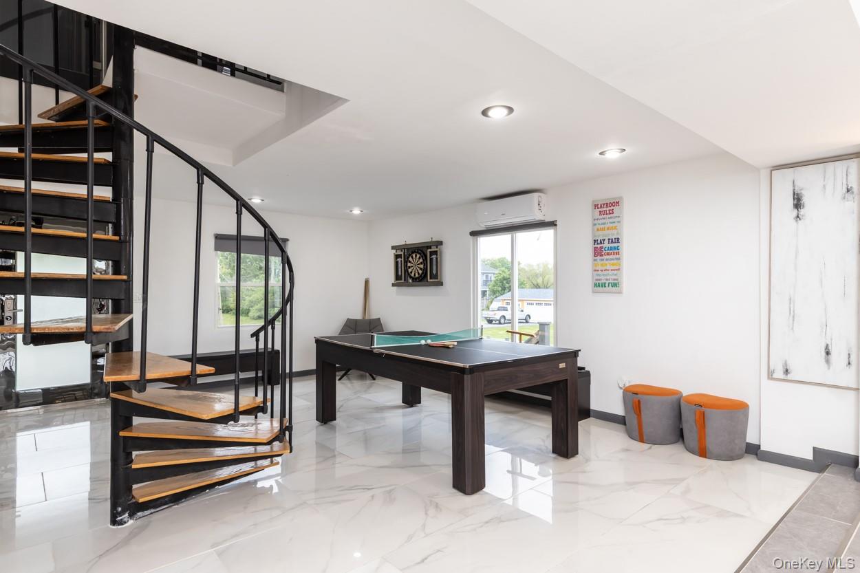 200 Clocks Boulevard Property Photo 10