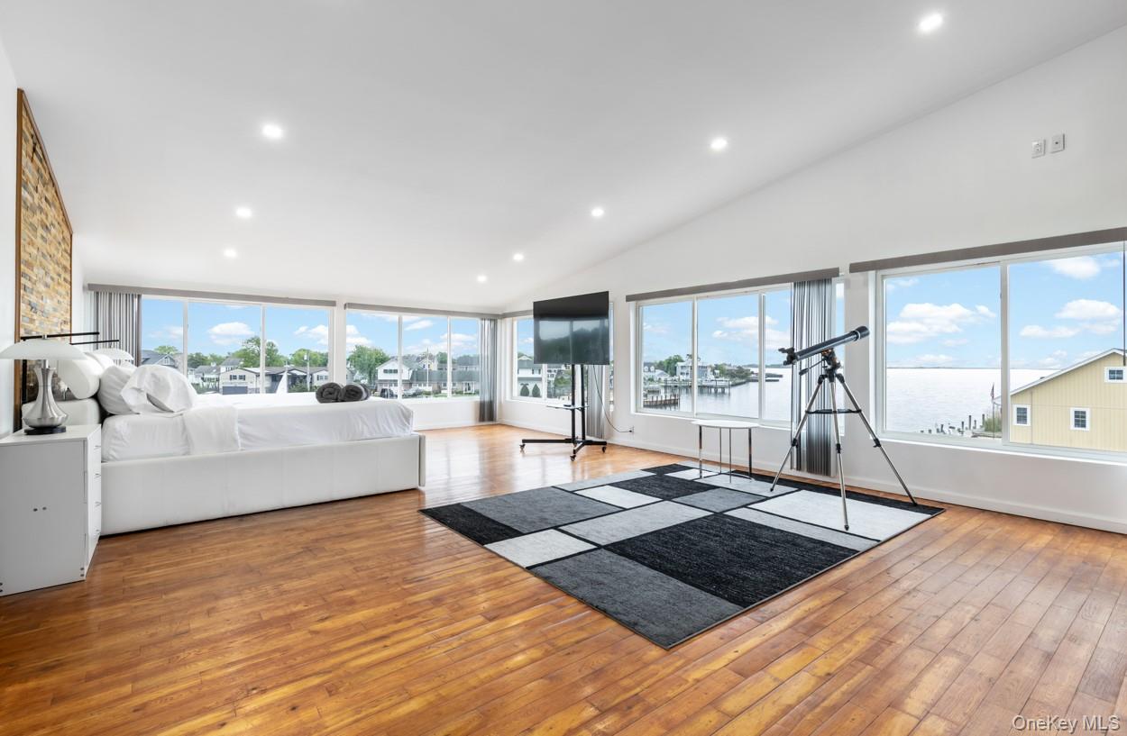 200 Clocks Boulevard Property Photo 11