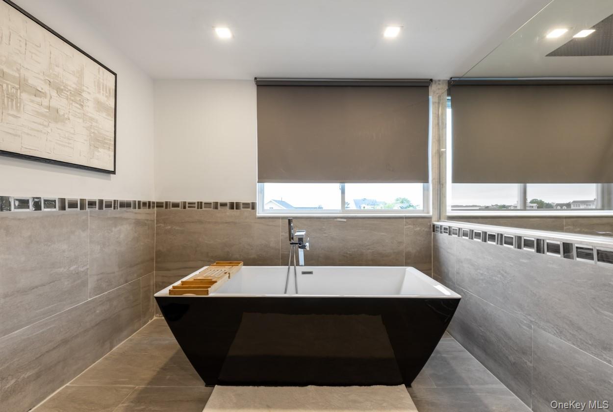 200 Clocks Boulevard Property Photo 16
