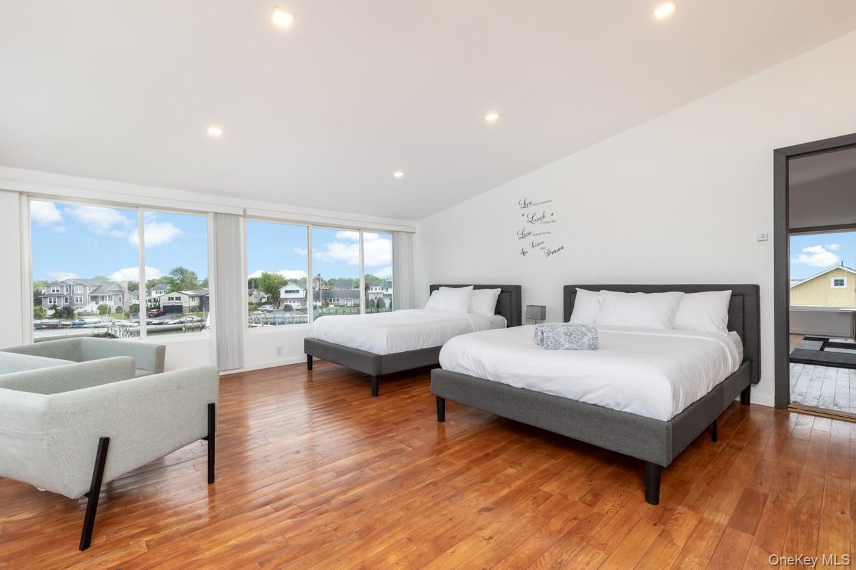 200 Clocks Boulevard Property Photo 19