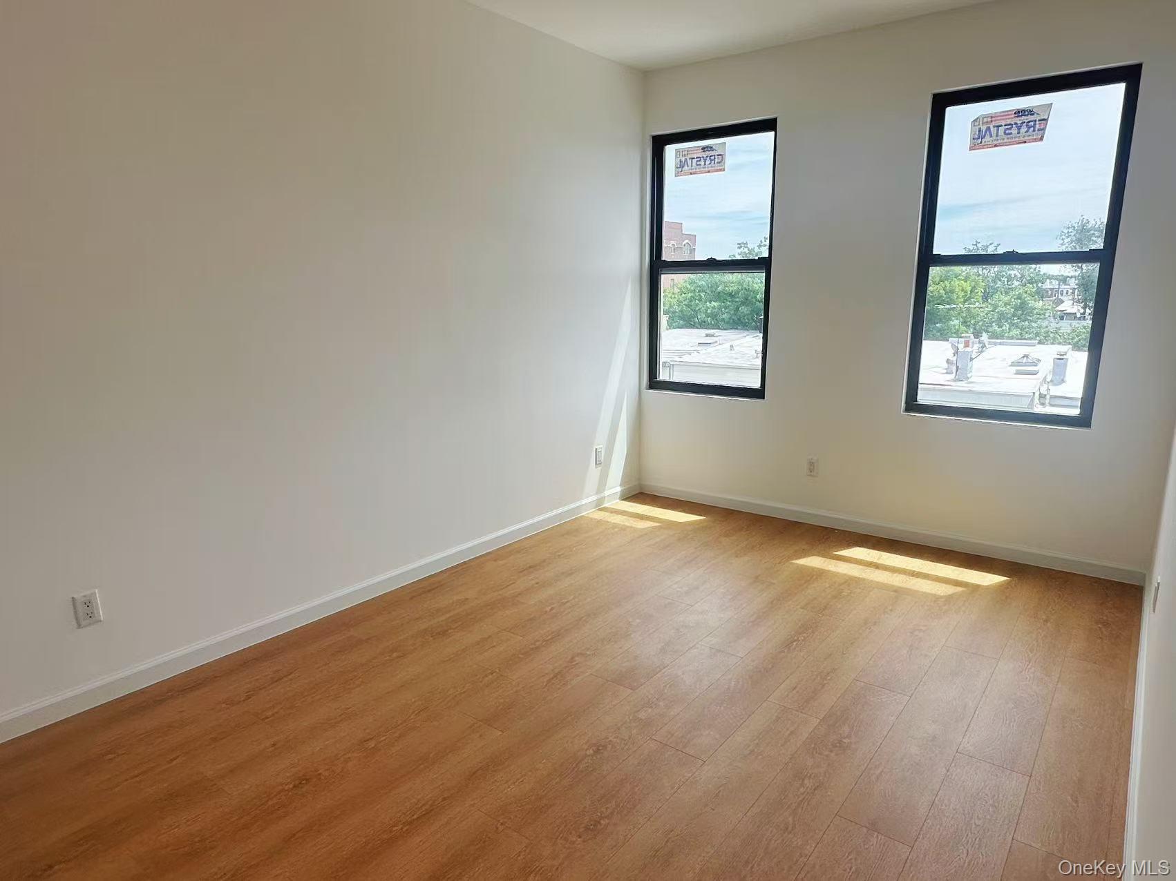30-87 Steinway Street 2fl Property Photo 8