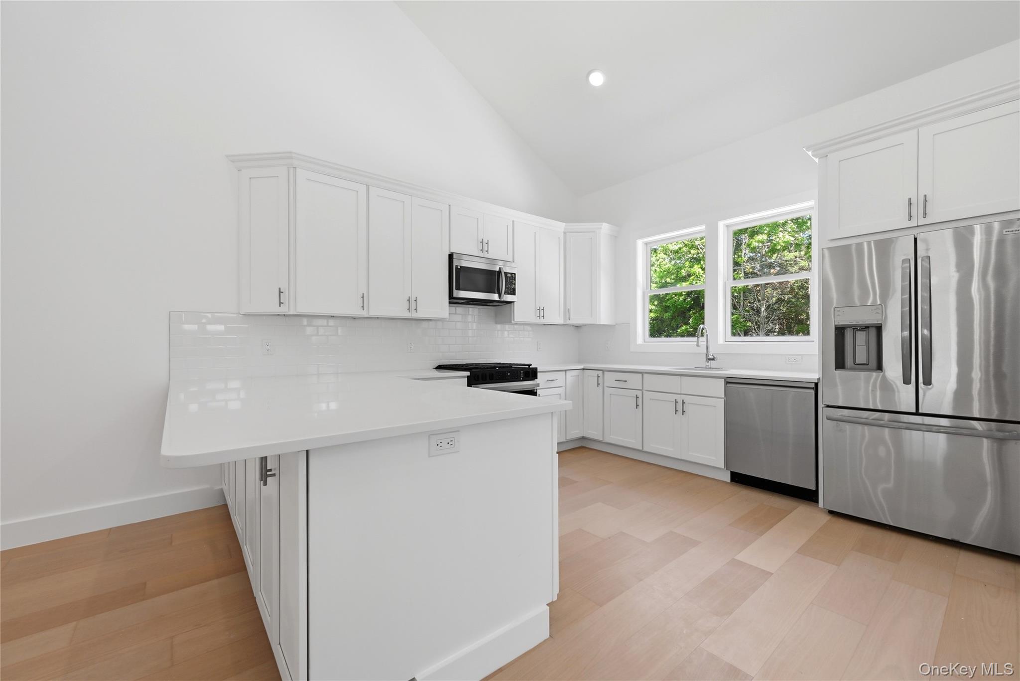 19 Montauk Highway 7 Property Photo 1