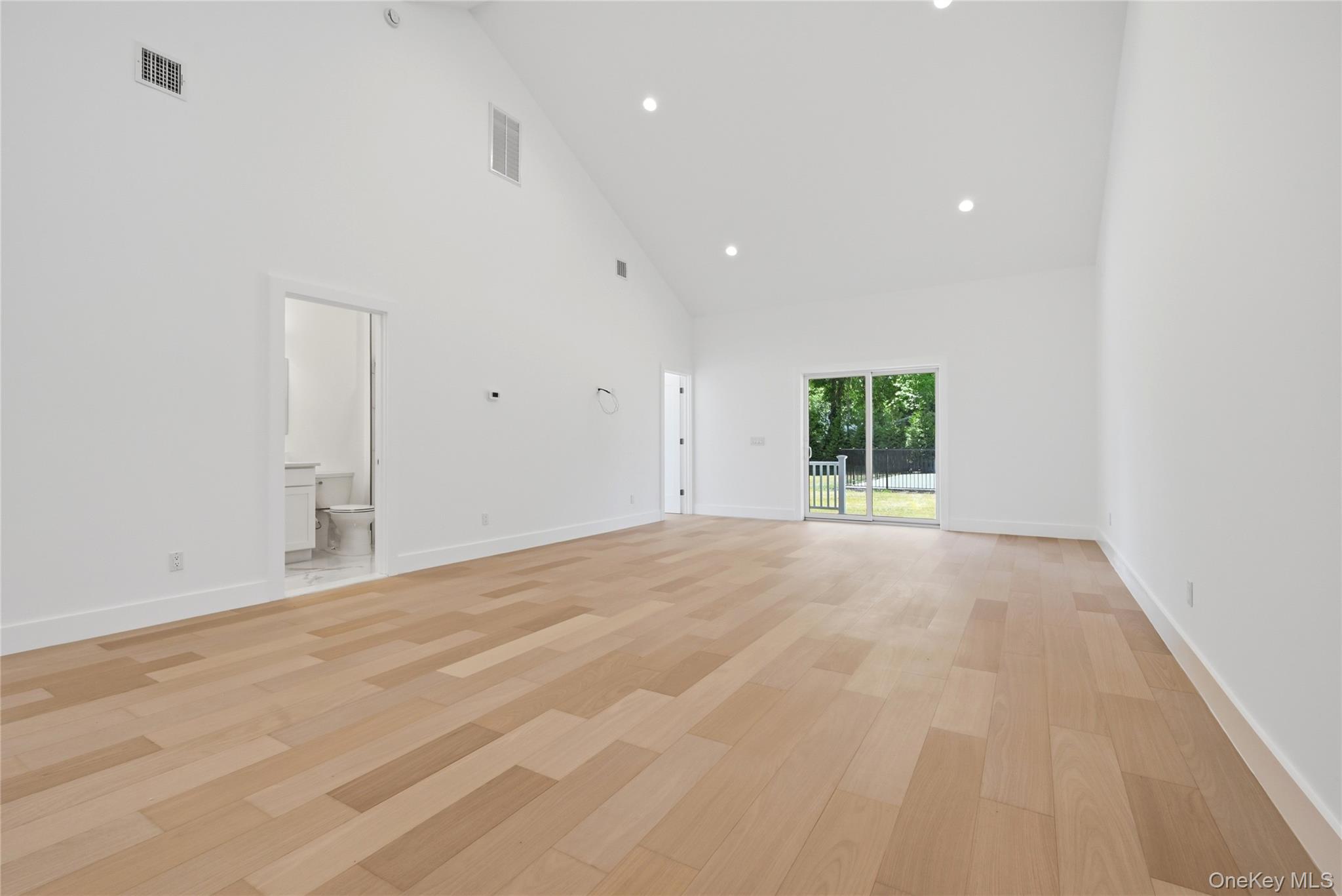 19 Montauk Highway 7 Property Photo 9