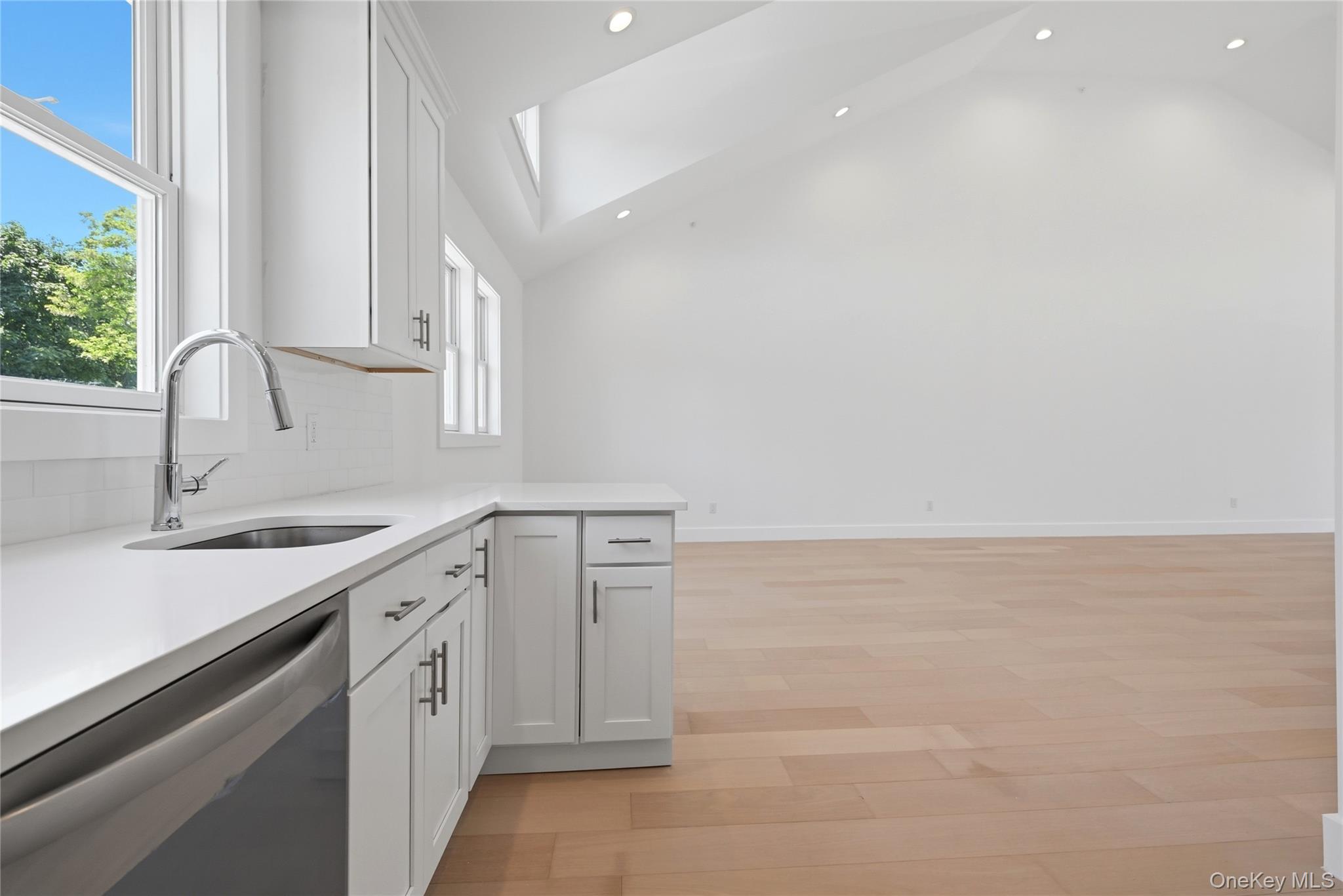 19 Montauk Highway 9 Property Photo 7