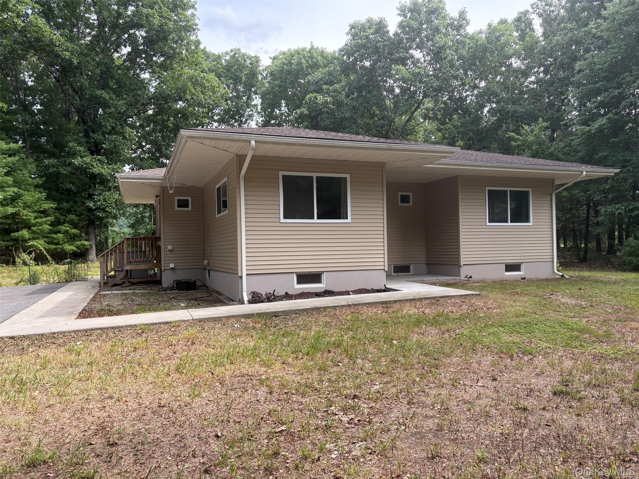 68 Airport Road Property Photo 1