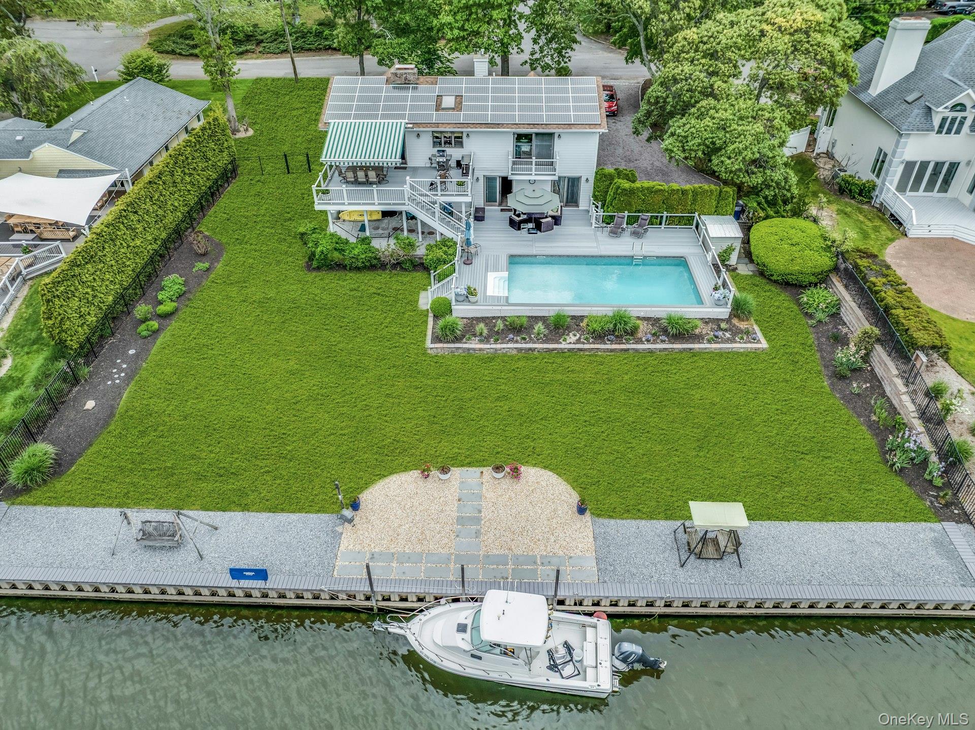 6 Mill Pond Road Property Photo 2