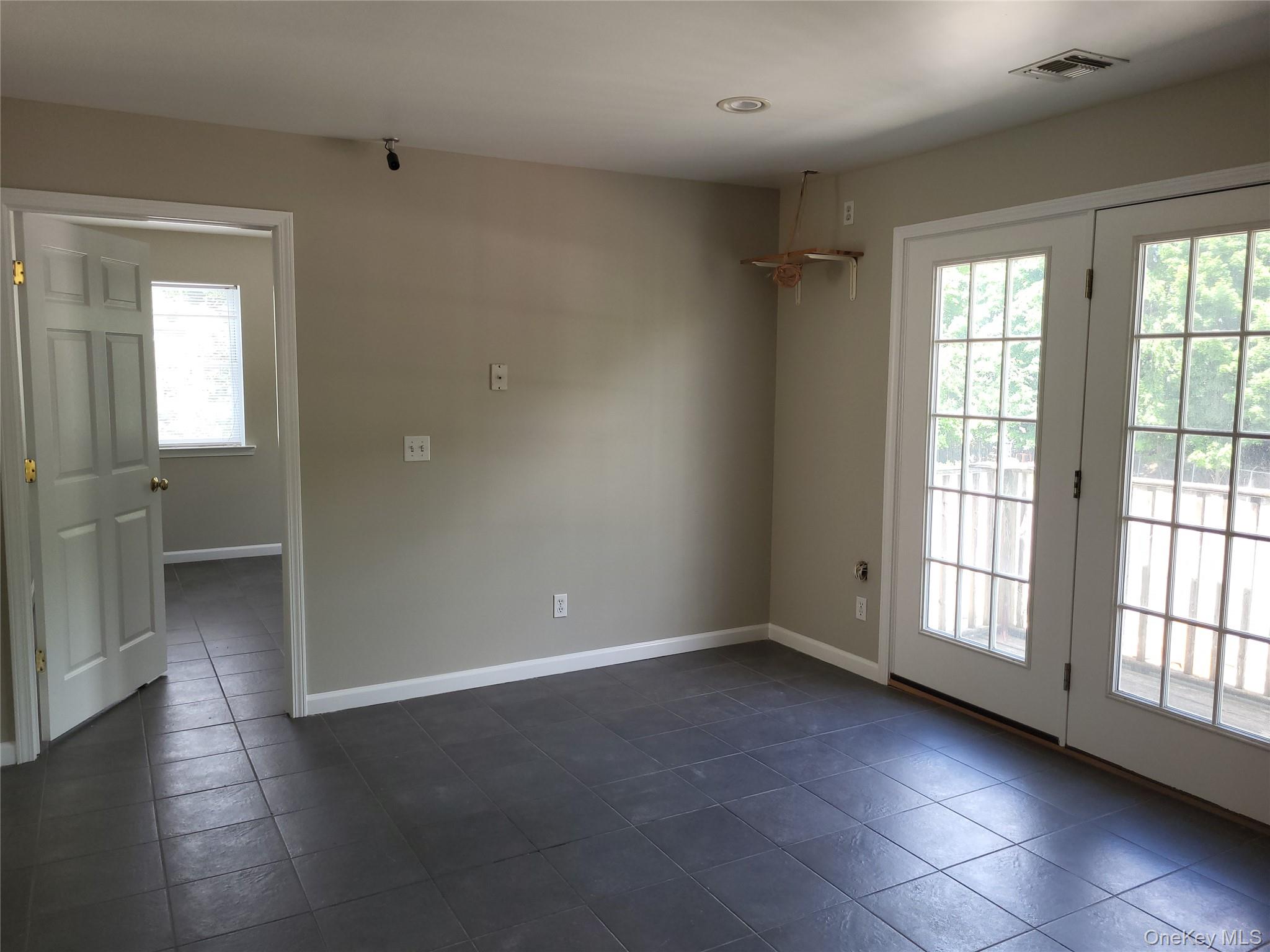 88 Monhagen Avenue Property Photo 25