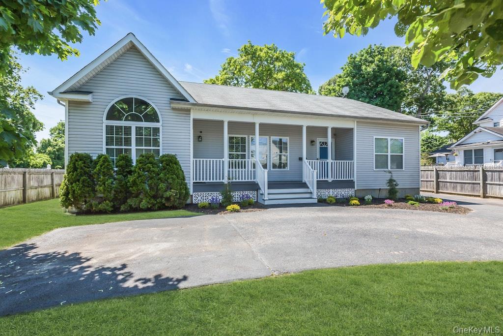 2 Lincoln Avenue Property Photo 1