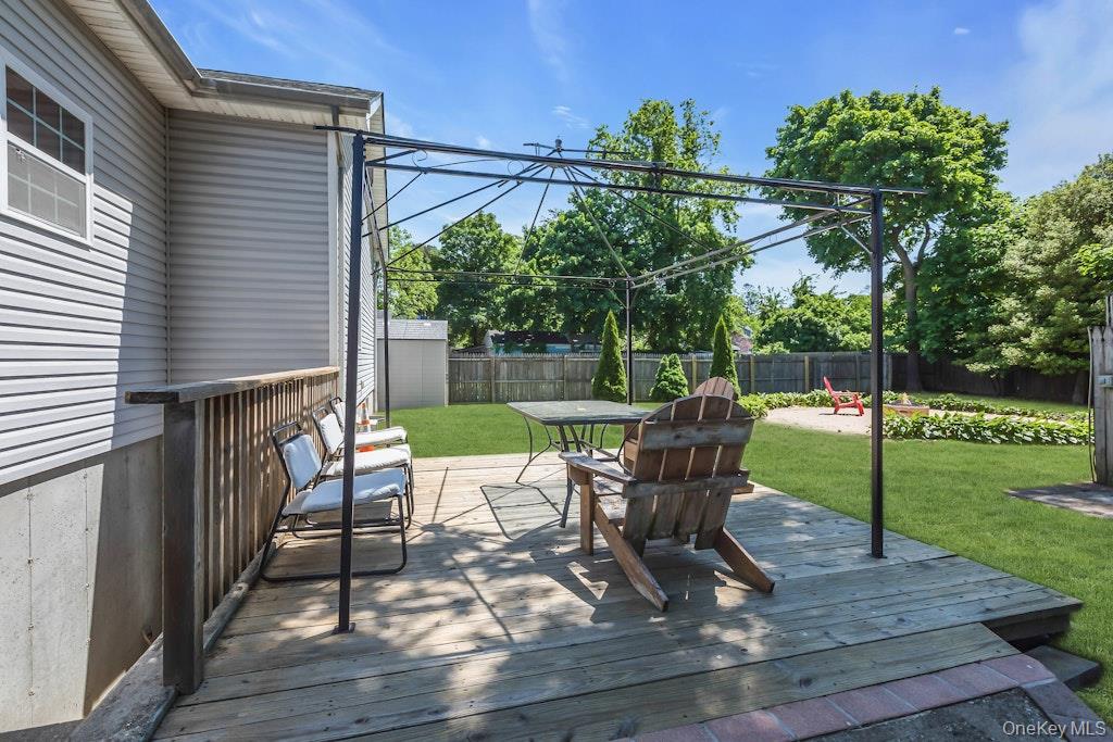 2 Lincoln Avenue Property Photo 23