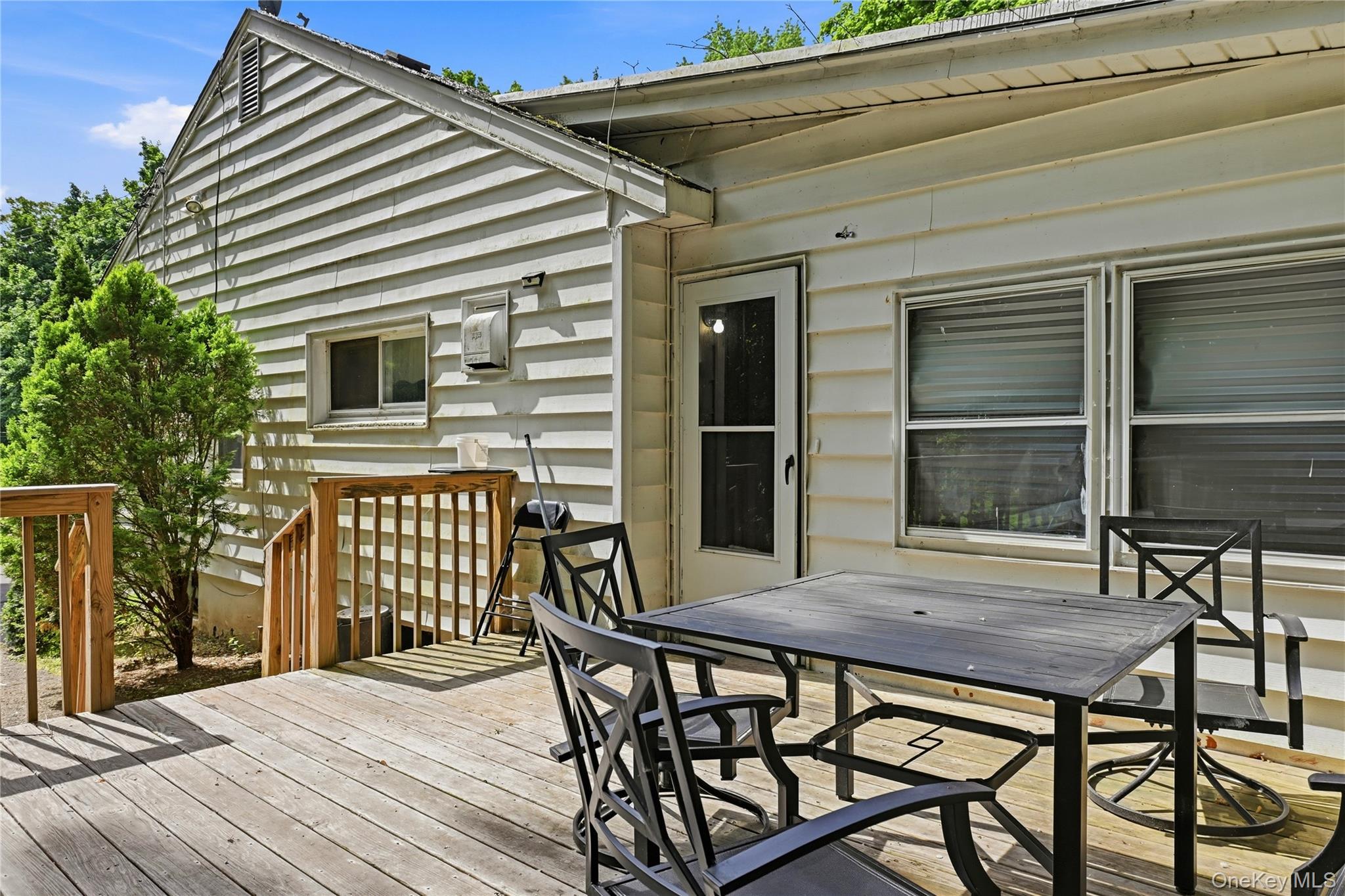 6 Riverview Avenue Property Photo 8