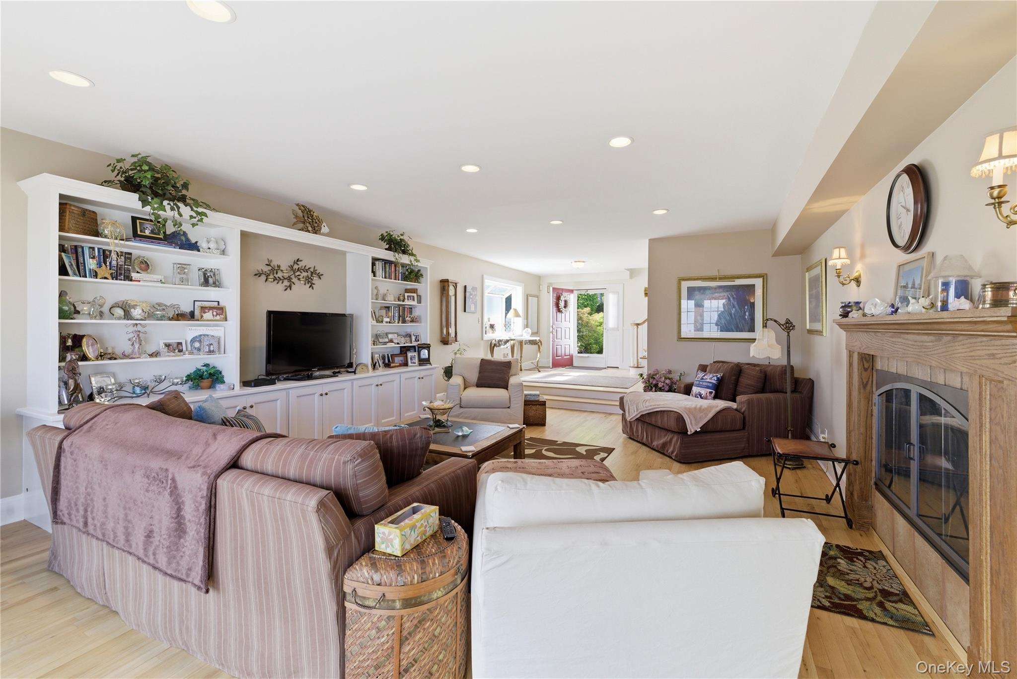 19 Oak Shore Drive Property Photo 7