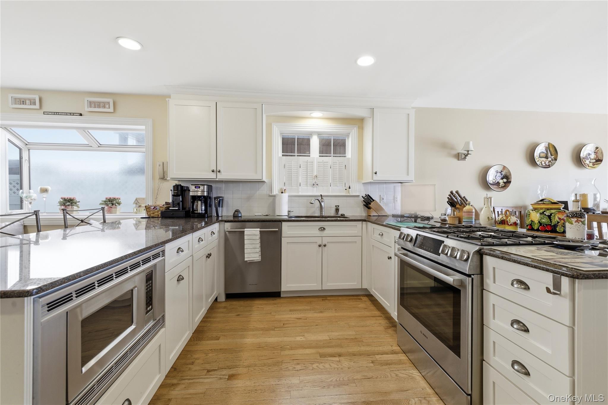19 Oak Shore Drive Property Photo 9