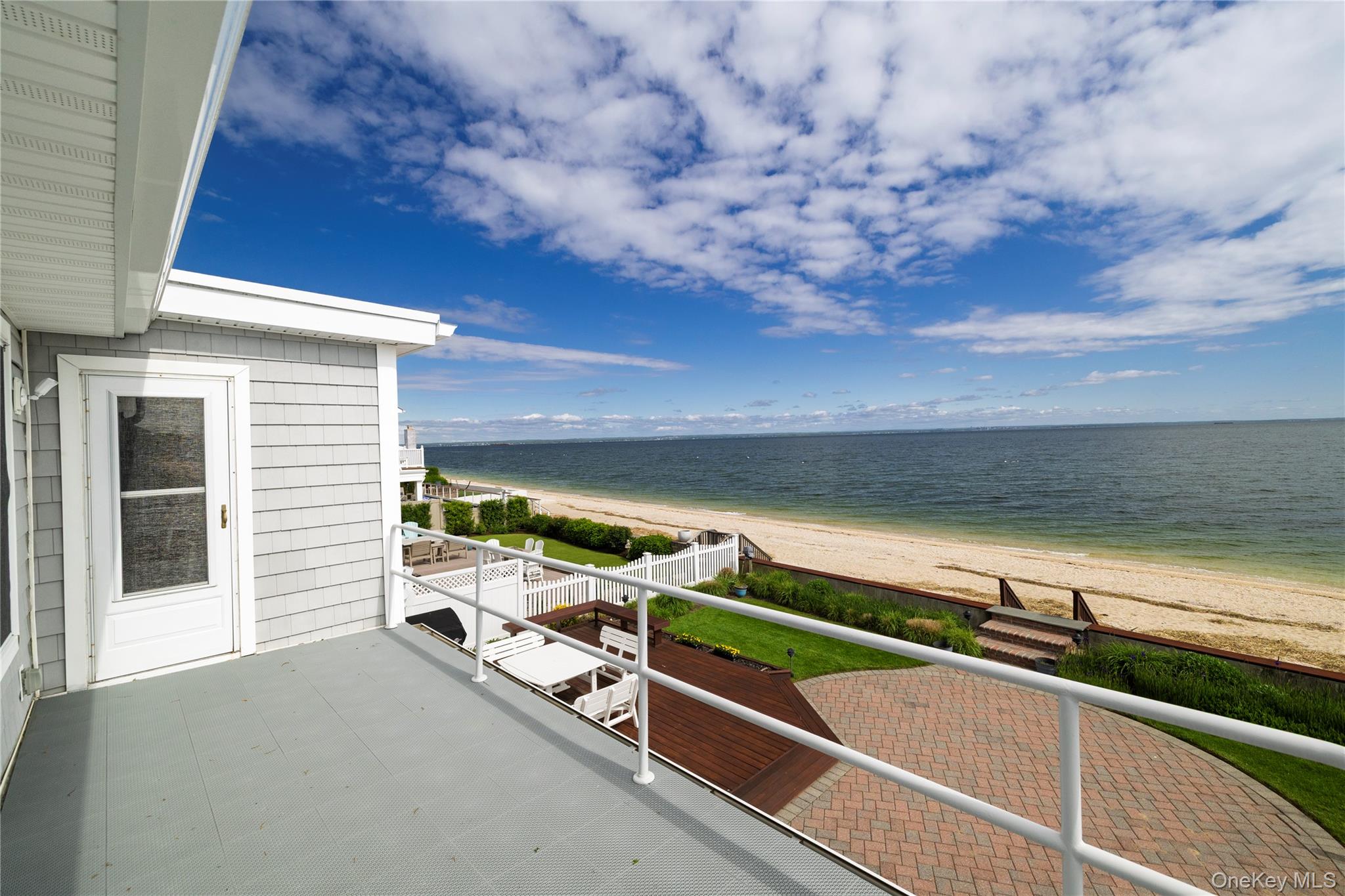 19 Oak Shore Drive Property Photo 17