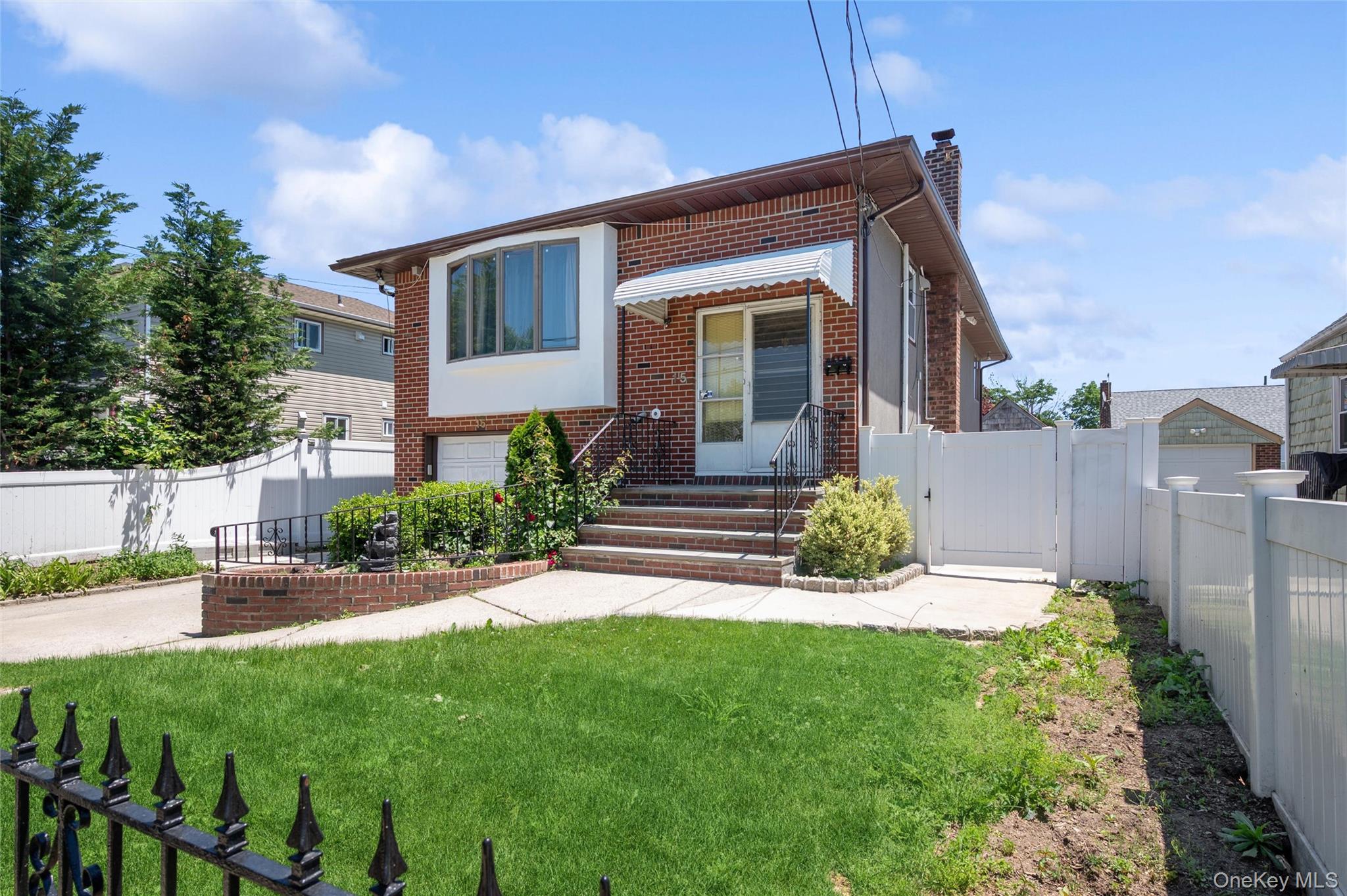 15 Belmont Boulevard Property Photo 1