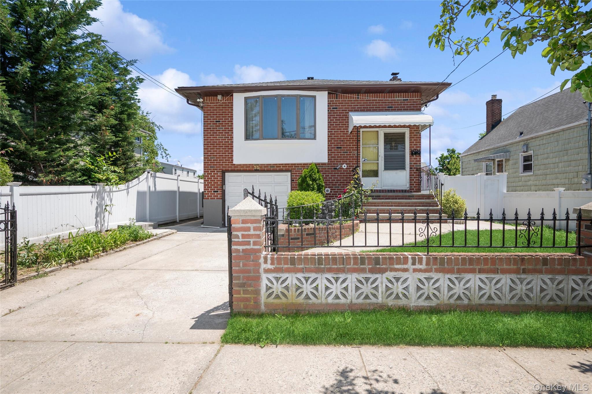 15 Belmont Boulevard Property Photo 3