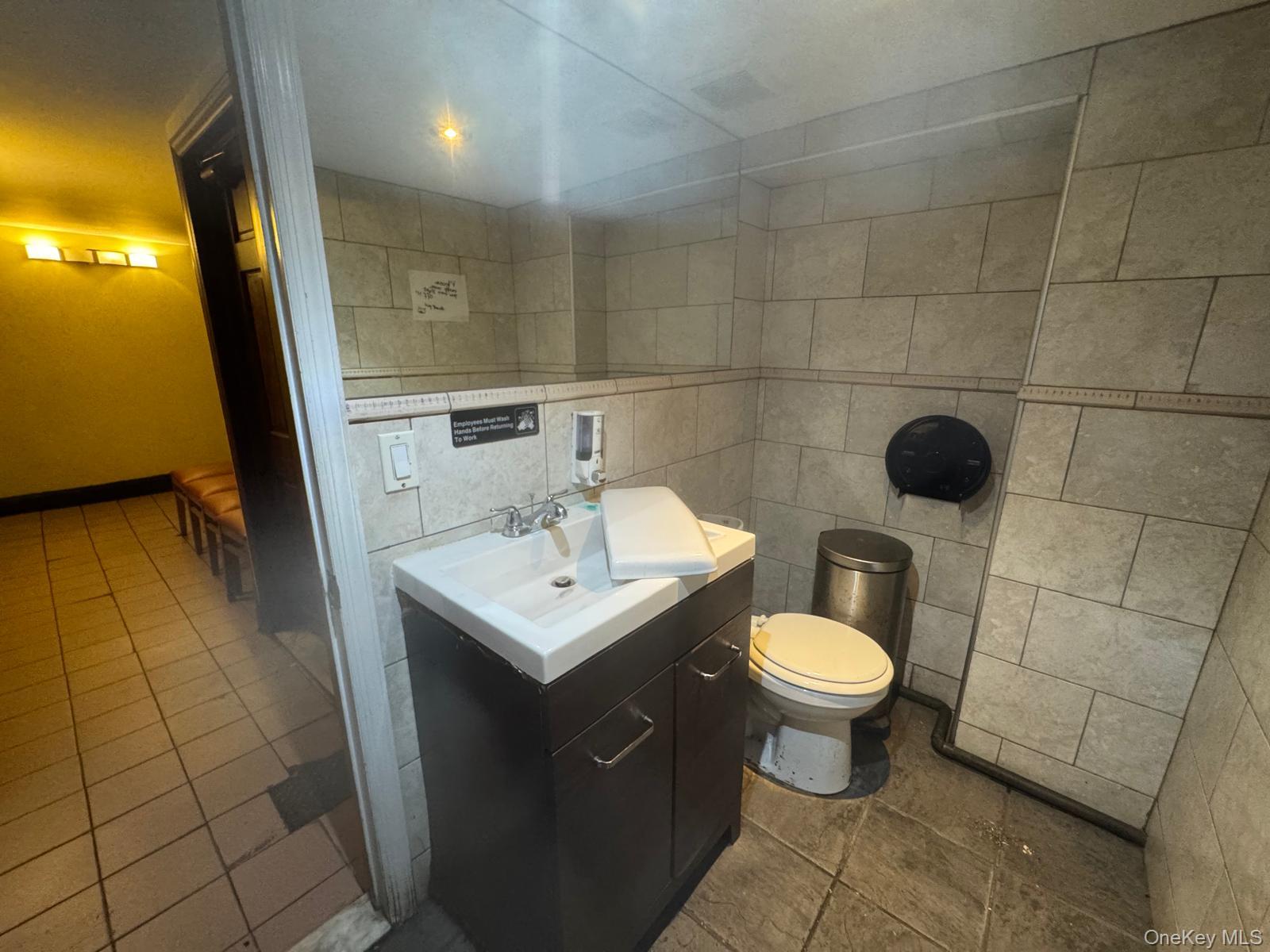 4311 Queens Boulevard Property Photo 9