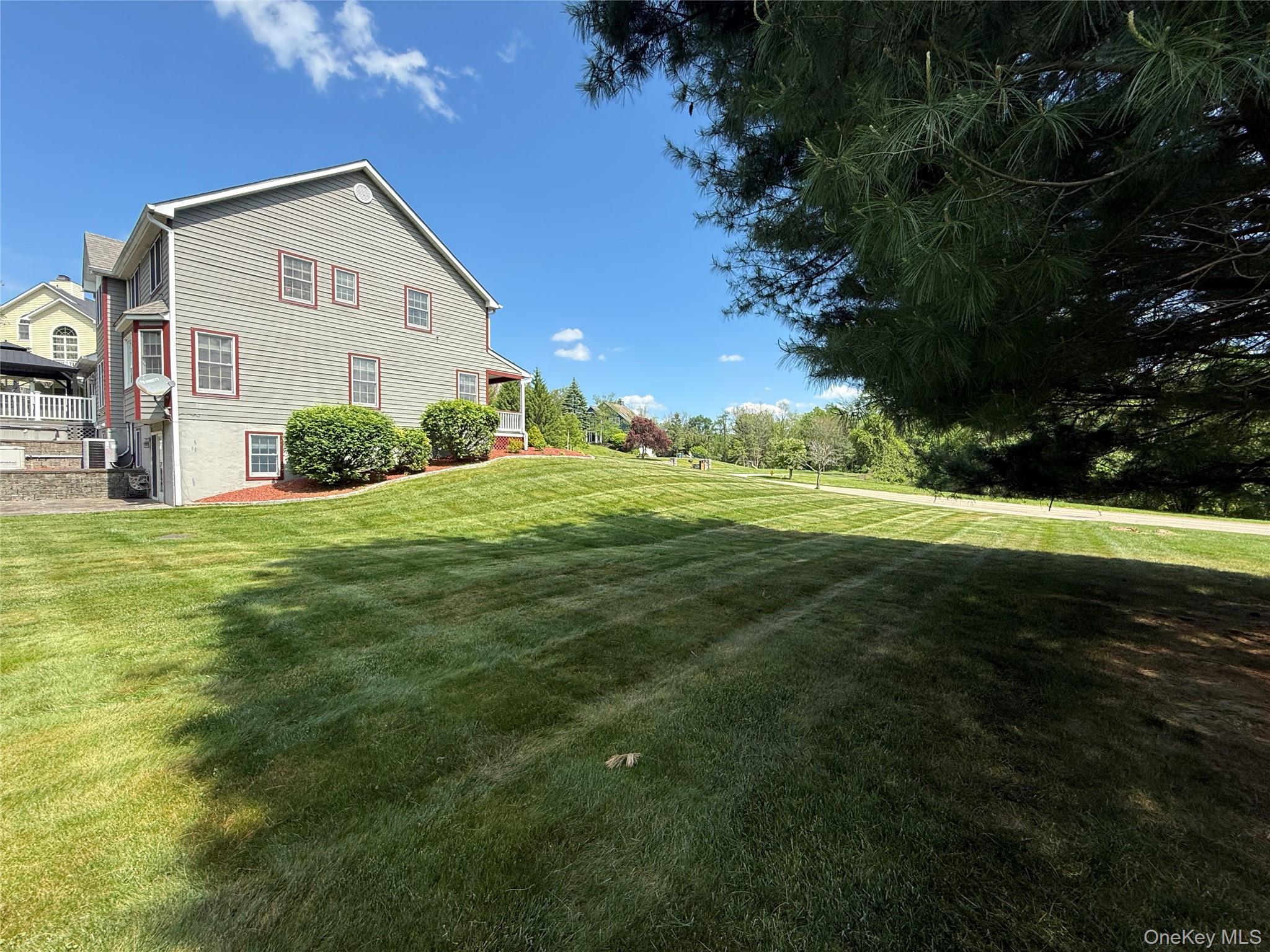 58 Hoose Boulevard Property Photo 13