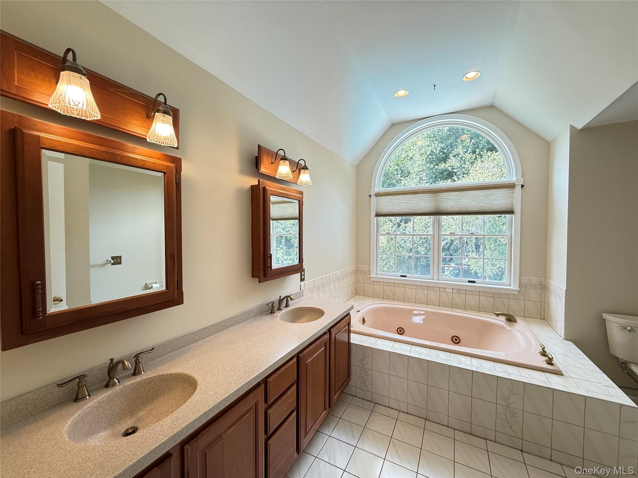58 Hoose Boulevard Property Photo 35