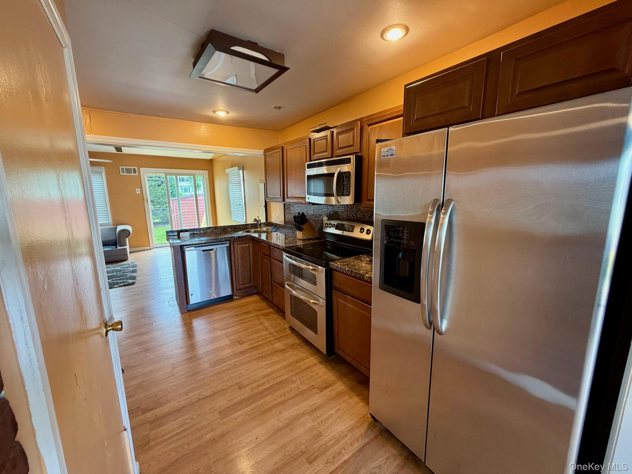 47 Van Buren Street Property Photo 8
