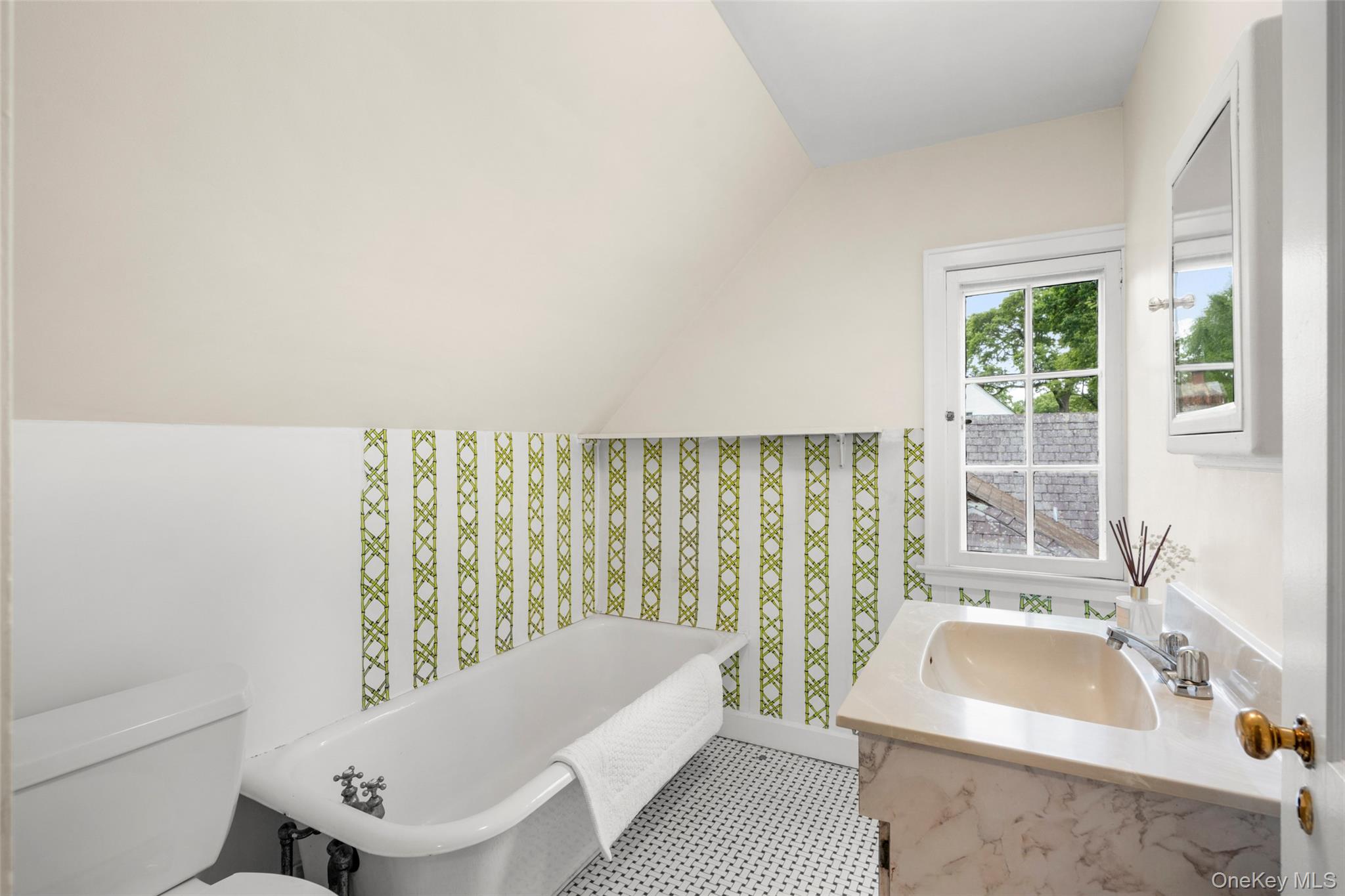 144 Douglas Place Property Photo 25