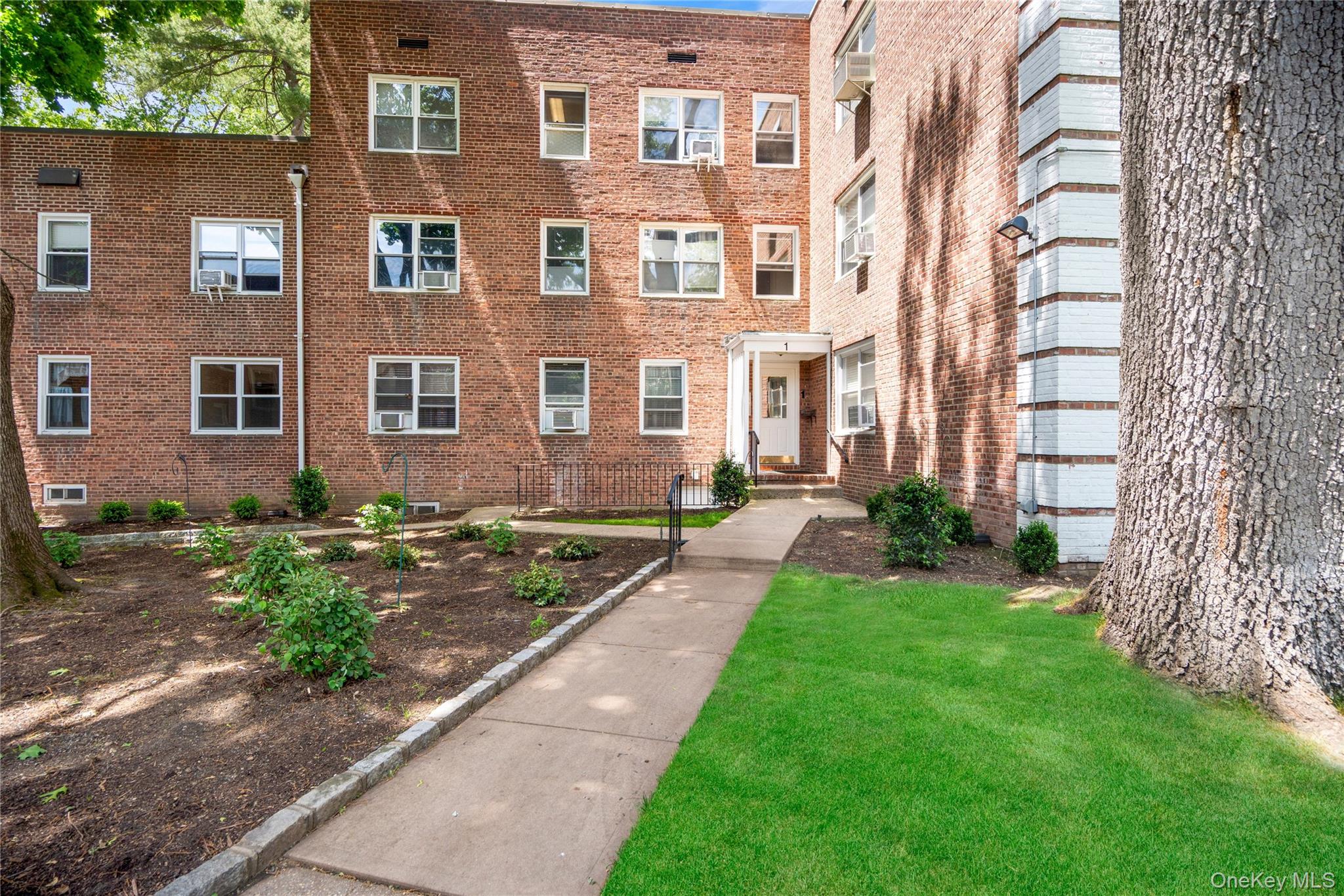 1 Edwards Street 2D Property Photo 1