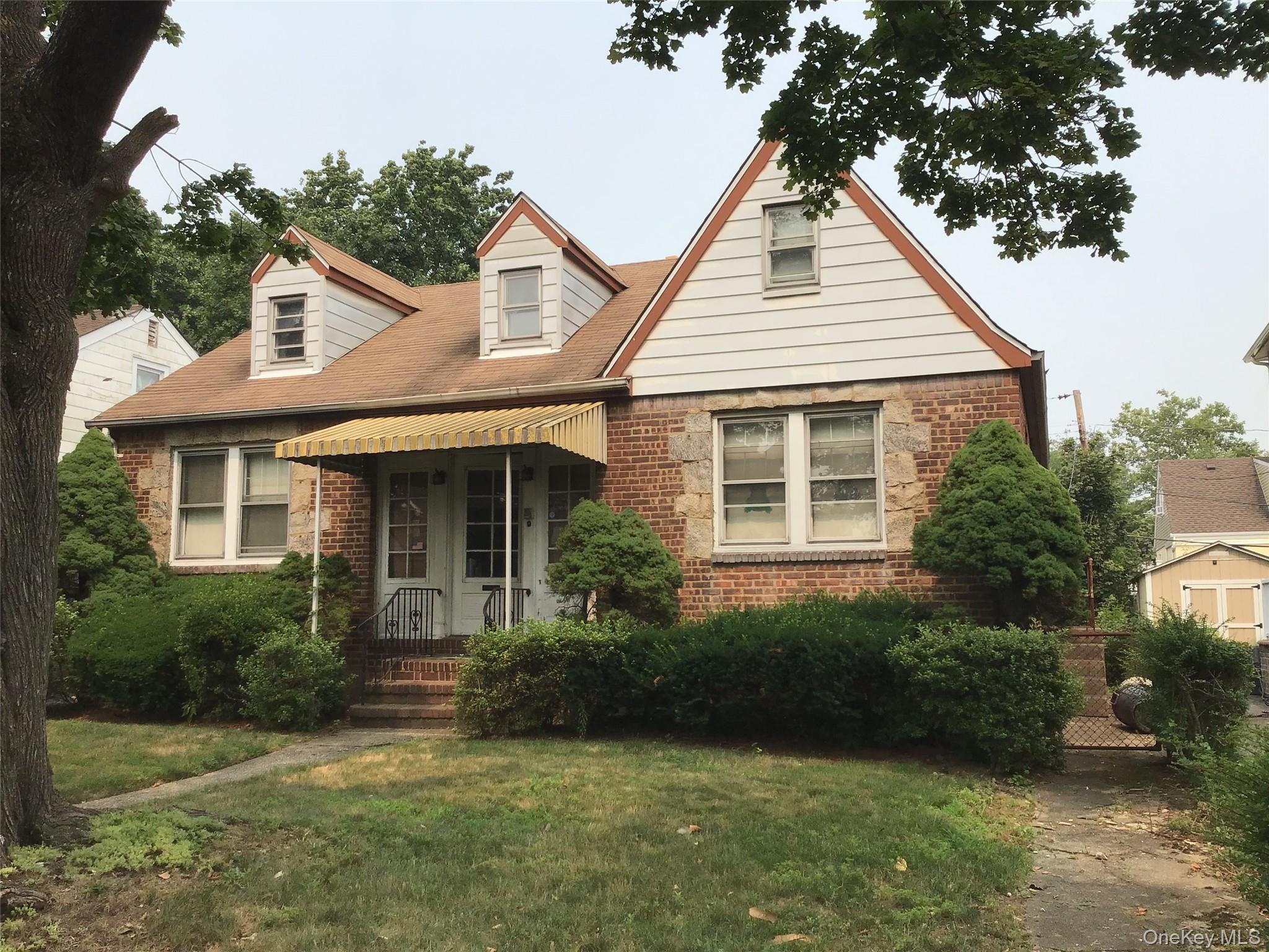25 Collins Avenue Property Photo 3